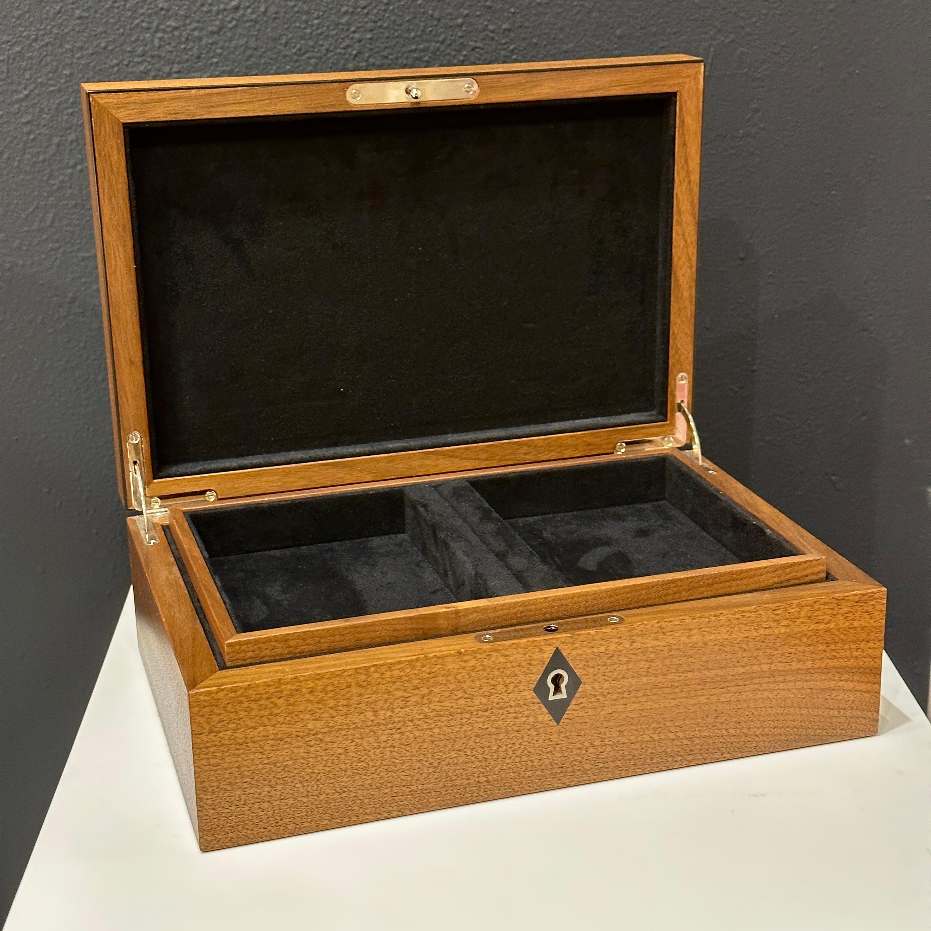 David Linley London Marquetry Watch and Cufflink Jewelry Box with Key In Good Condition In Cathedral City, CA