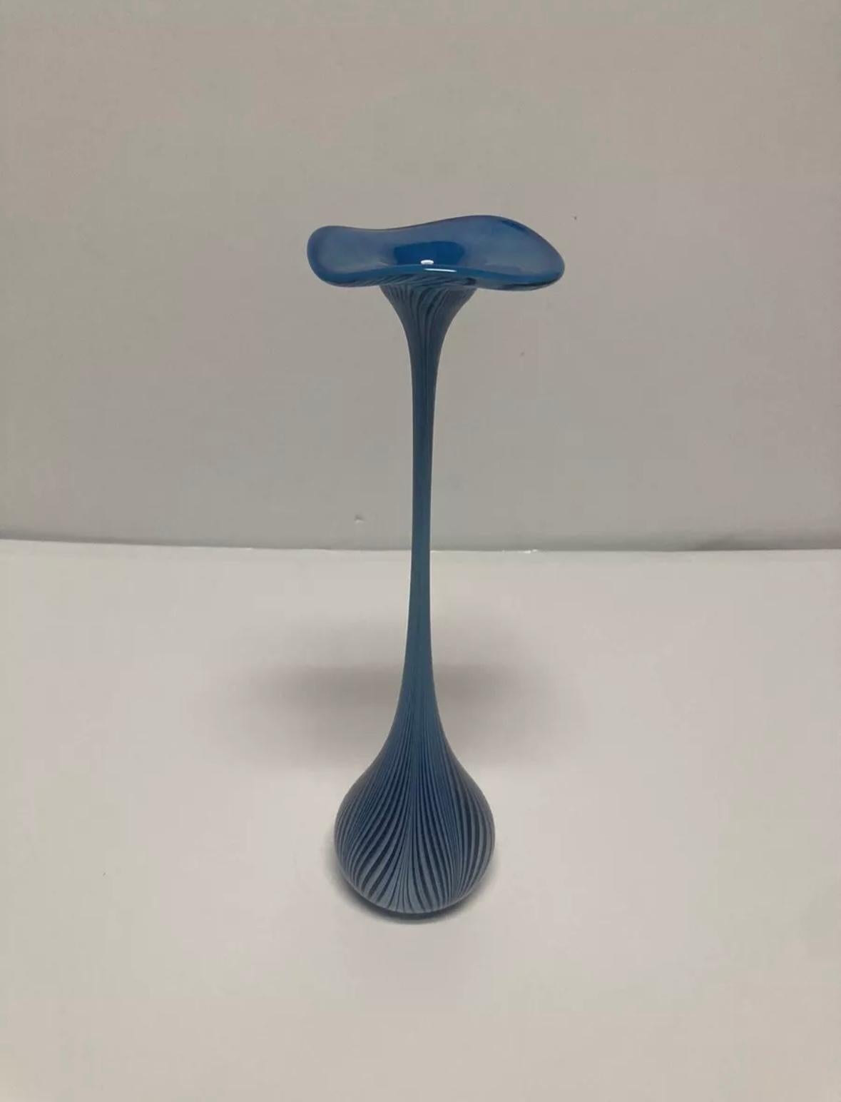 David Lotton Studio Art Glass Pulpit Vase . In excellent condition measures 12 inches