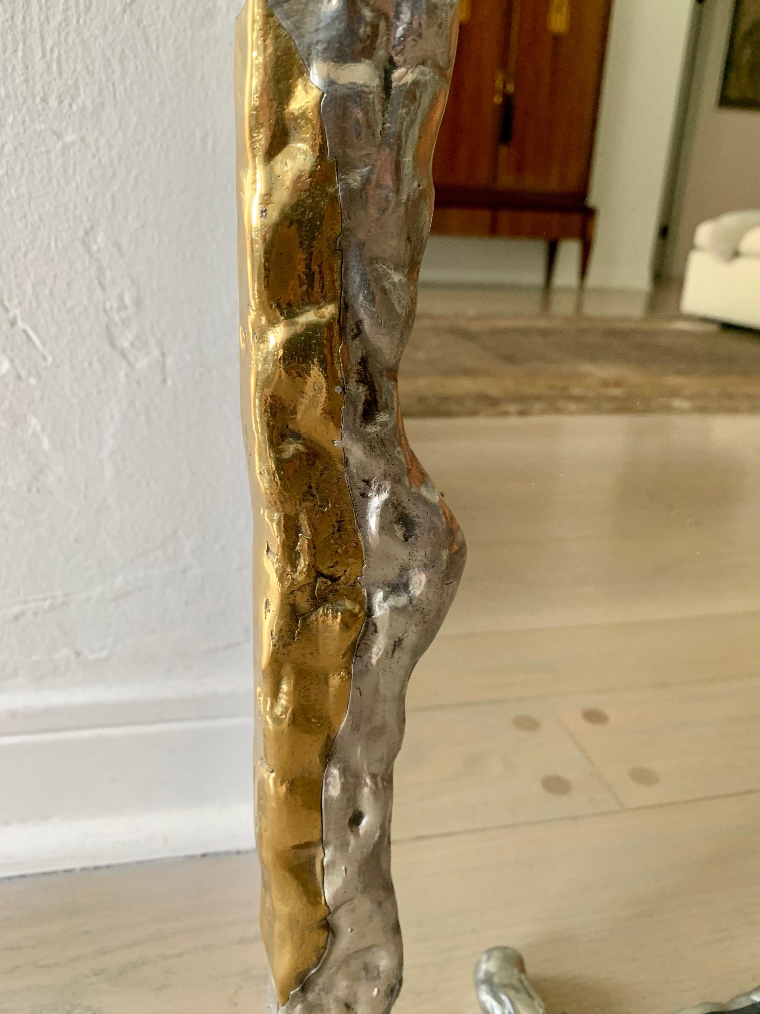 Brutalisme Miroir de coiffeuse de style brutaliste David Marshall en laiton et aluminium en vente