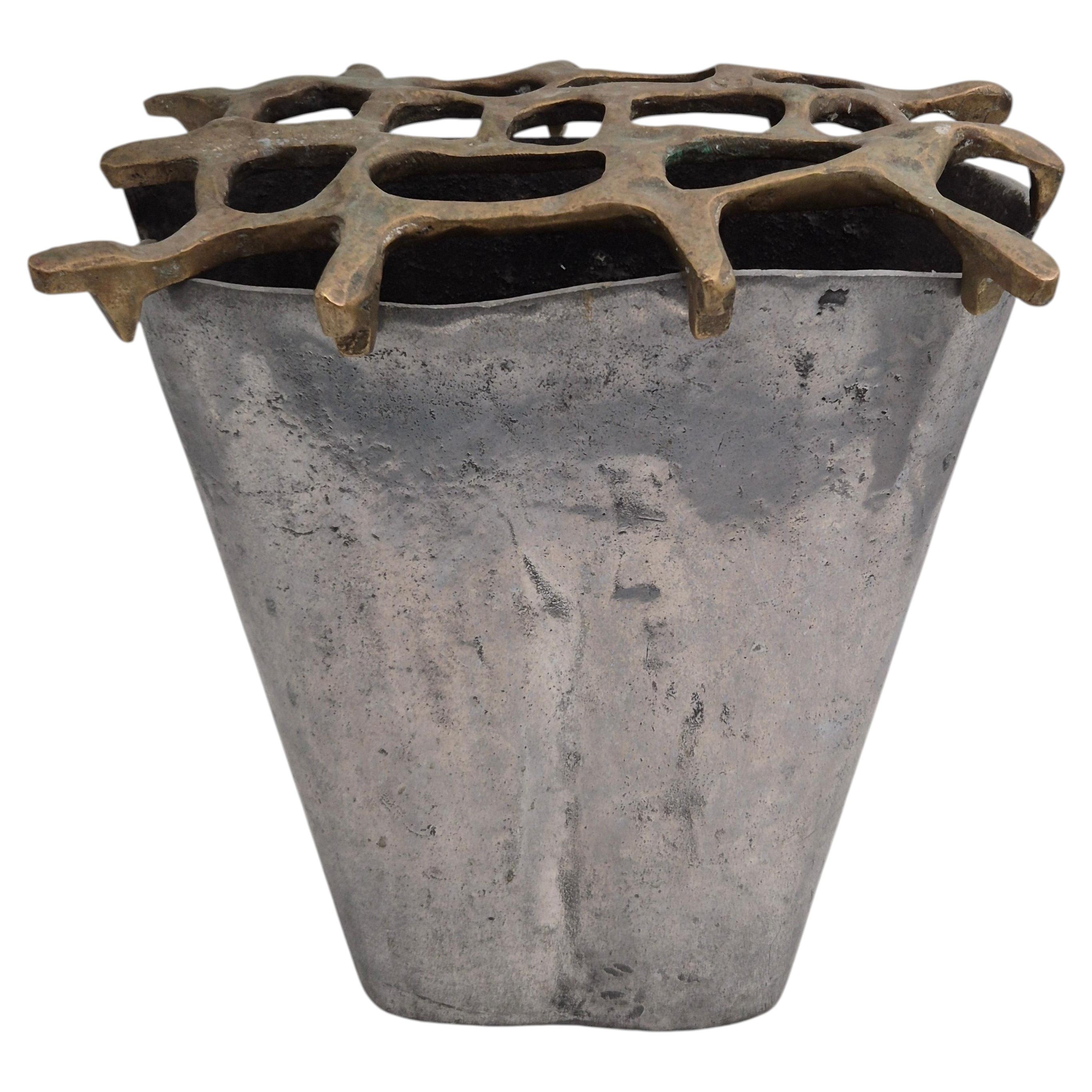 David Marshall, large decorative urn / vase, Brutalist-style, late 20th Century. For Sale