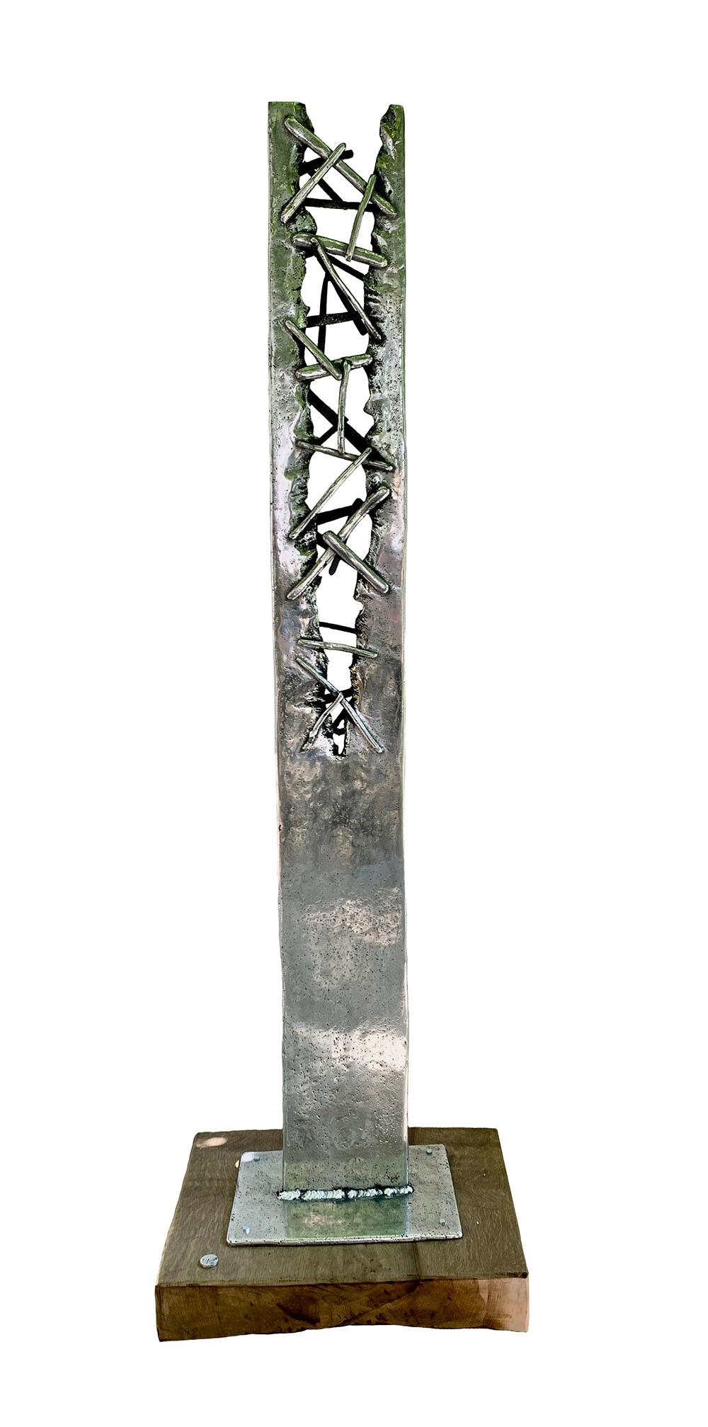  Sculpture de jardin d'extérieur Totem abstraite et moderne « Croxet » Aluminium Bois Argent - Art de David Marshall