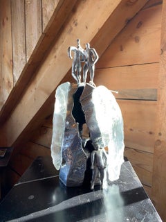 Sculpture figurative moderne en verre et aluminium de David Marshall  ""Réalisation"" 