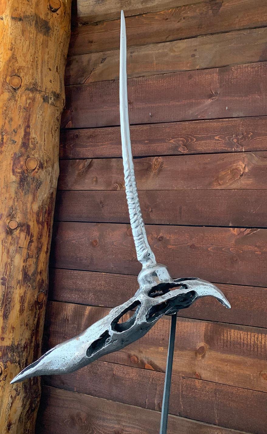 Schädel Abstrakt Groß Outdoor  Skulptur „ Unicornio“ aus Aluminiumguss und Stahlguss im Angebot 3