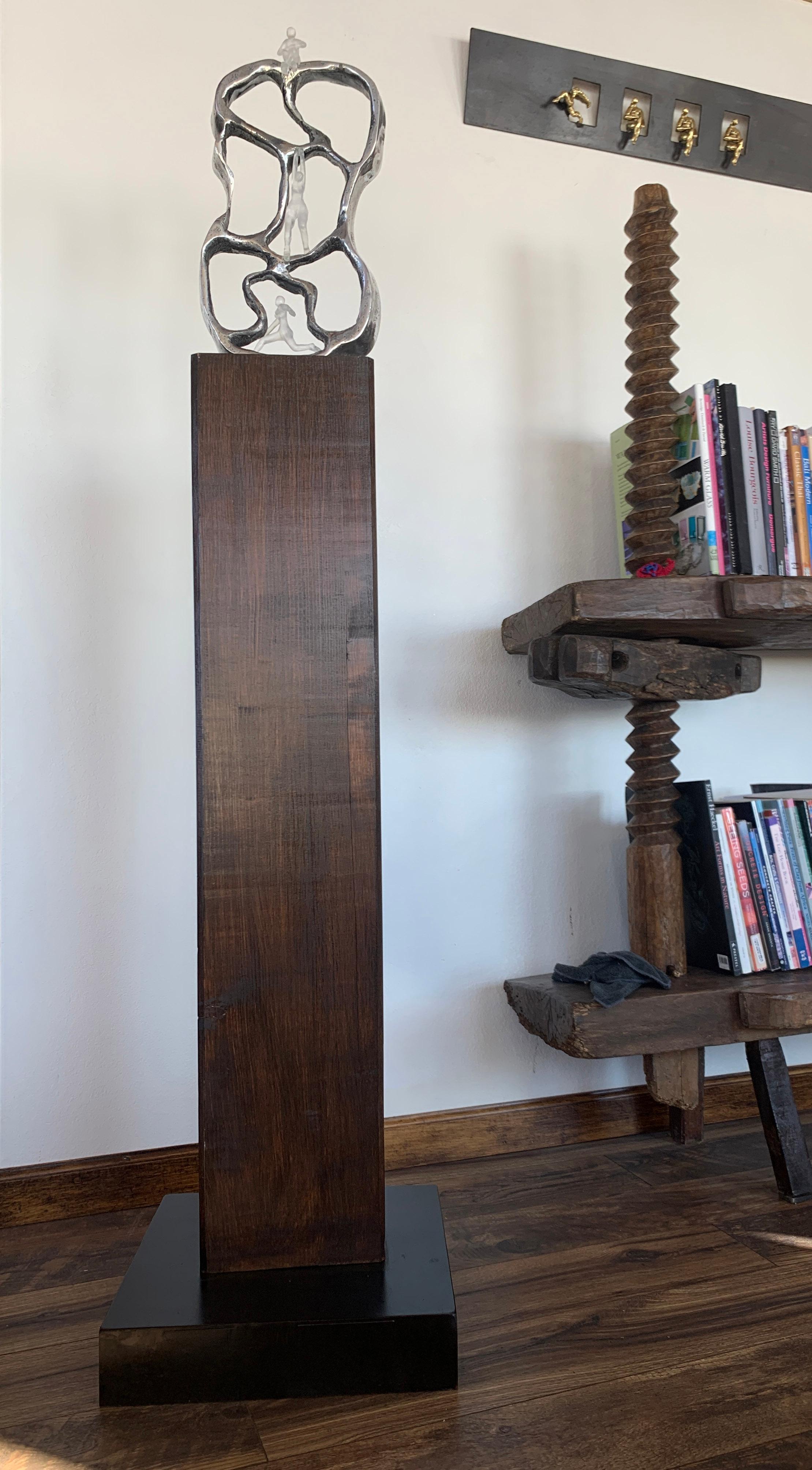 Sculpture abstraite « Isolation sociale » en verre, bois et acier en vente 2