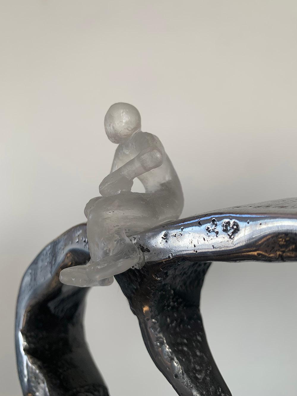 Sculpture abstraite « Isolation sociale » en verre, bois et acier en vente 5