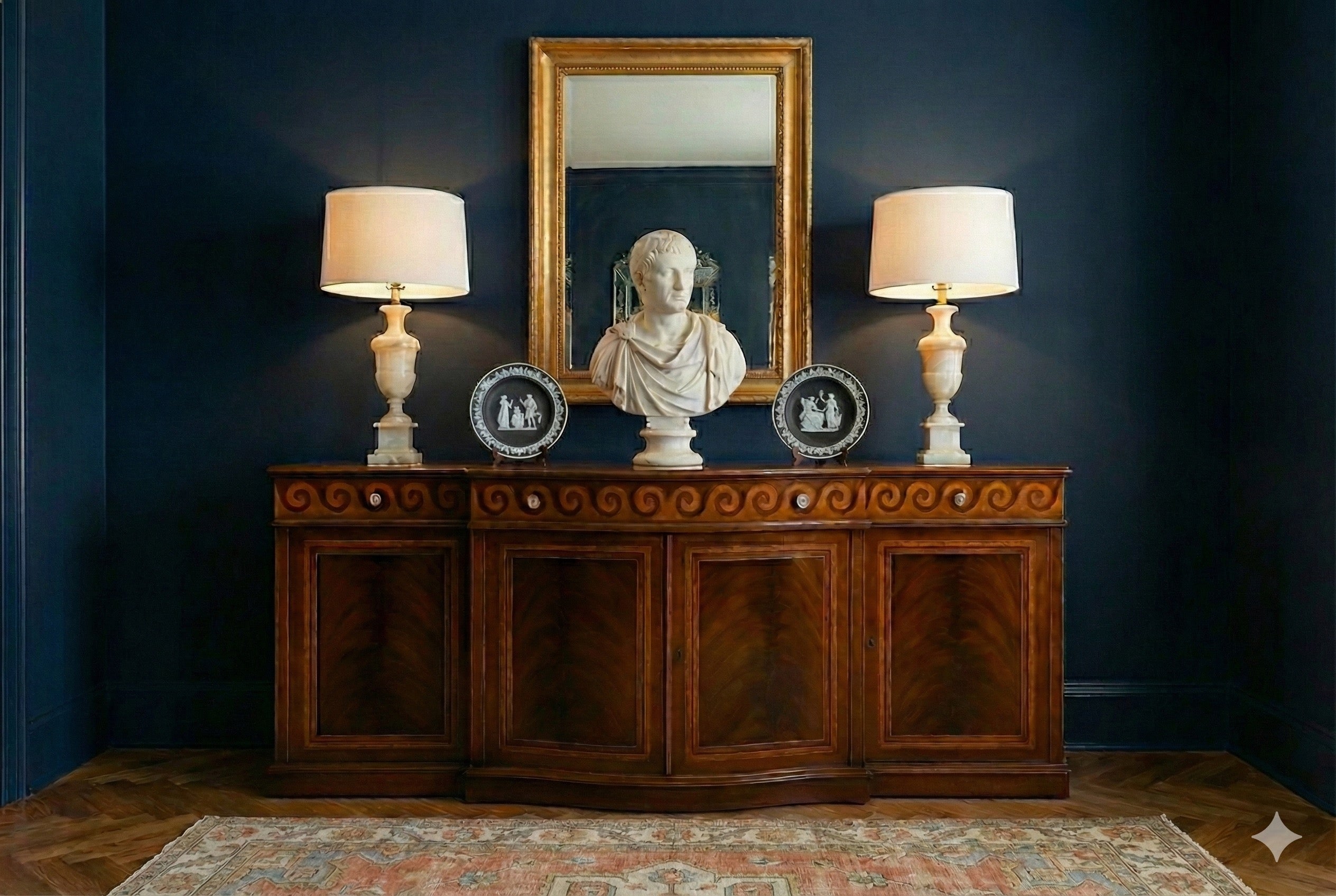 Das ist ein großartiges Stück! Es handelt sich um eine Sonderanfertigung, die von dem hoch angesehenen Importeur David Michael aus Virginia importiert wurde. David Michael ist der Handelsname von David und Michael Srougi. Dieses Unternehmen ist für