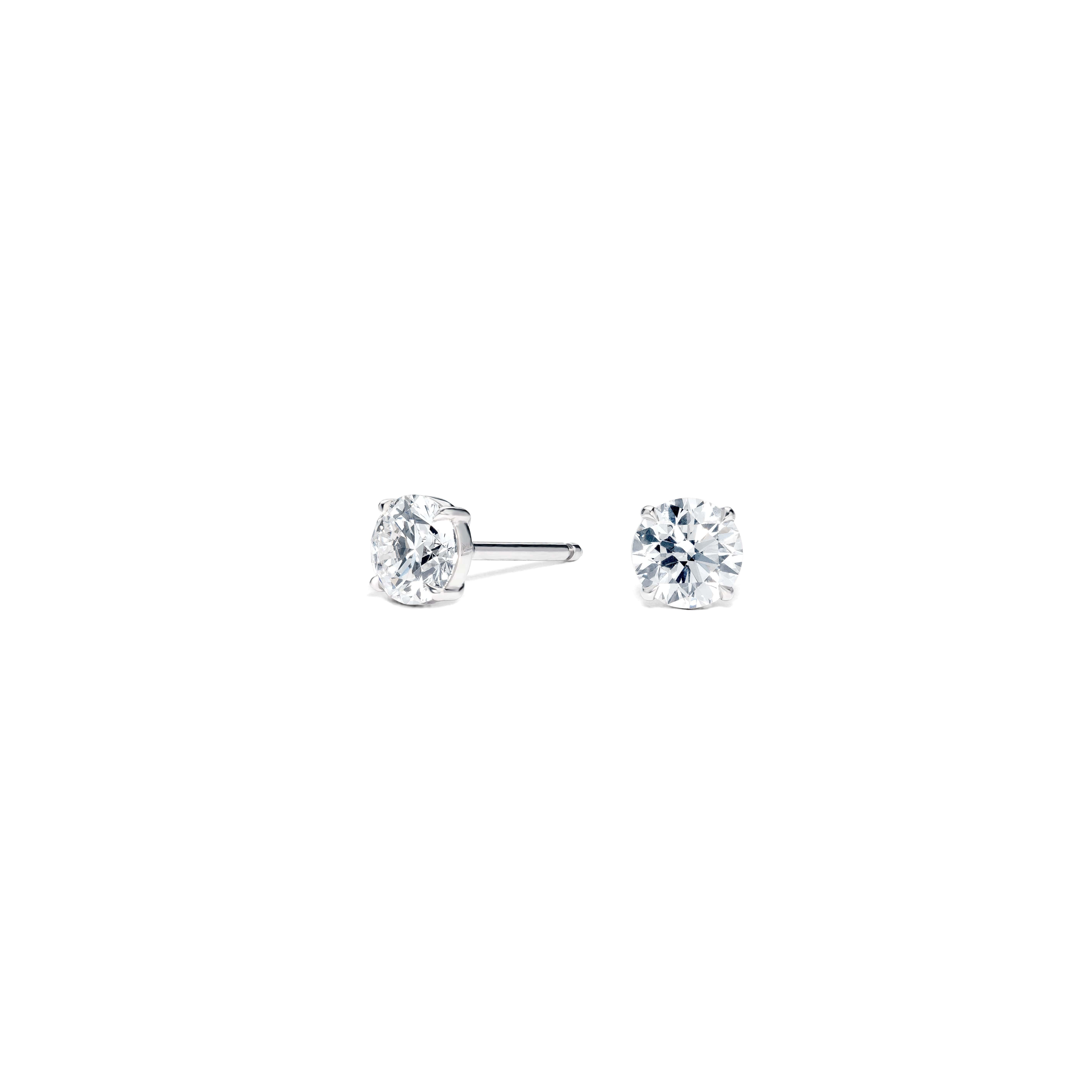 Round Cut 18 Ct White Gold 0.50 Ct Round Brilliant Diamond Stud Earrings For Sale