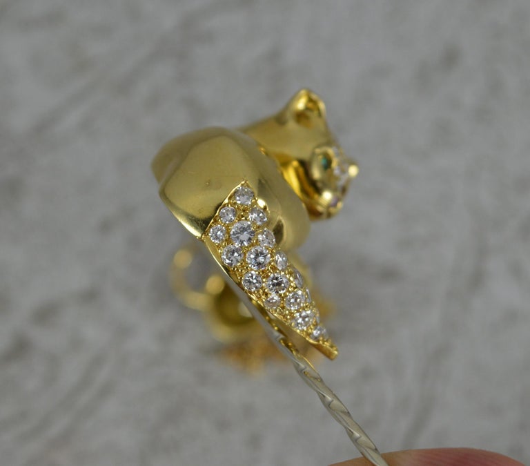 David Morris 18ct Gold VS Diamond Emerald Cat and Mouse Pin For Sale 9