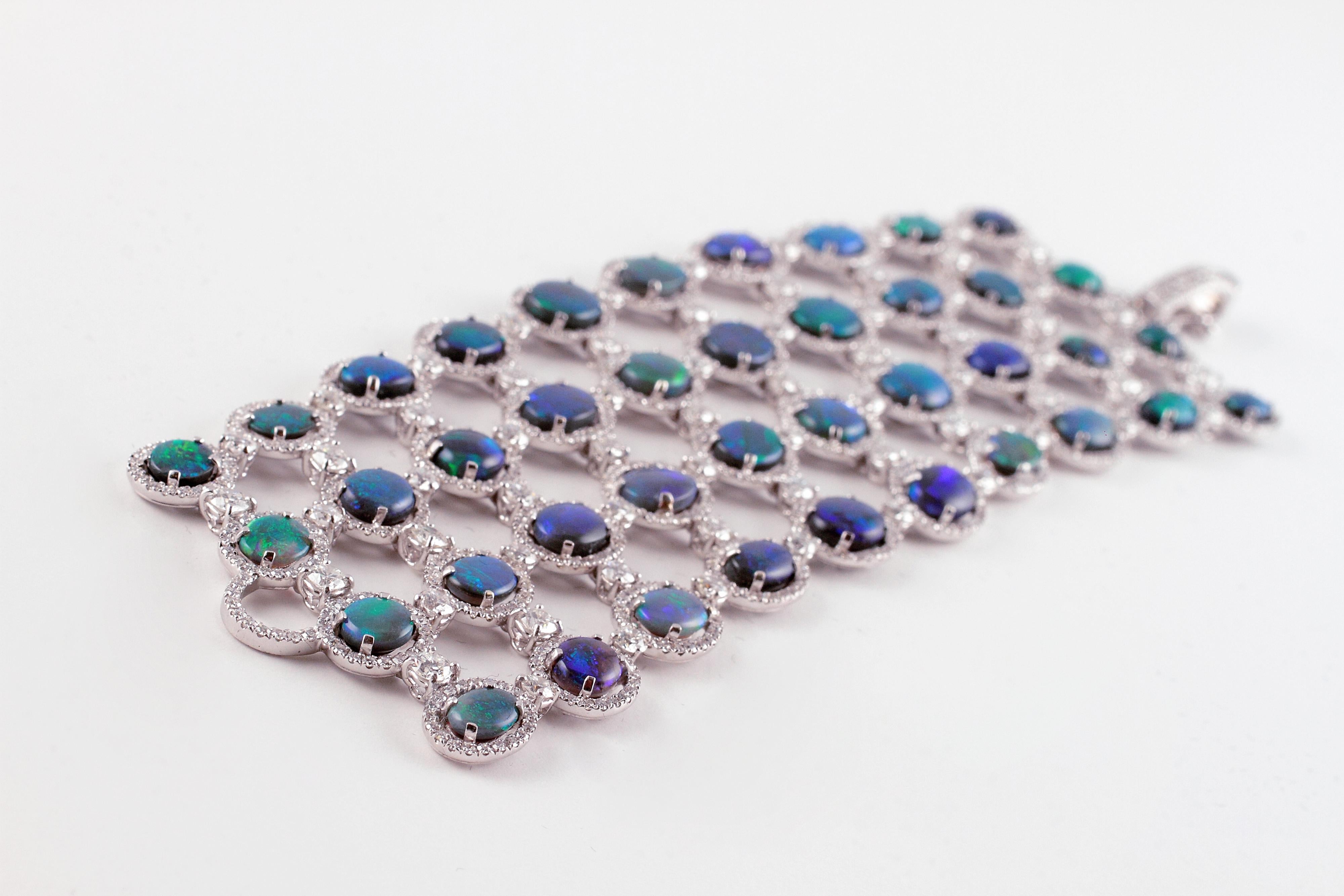 Taille ovale David Morris Bracelet en opale de 37,52 carats et diamants de 16,05 carats en vente