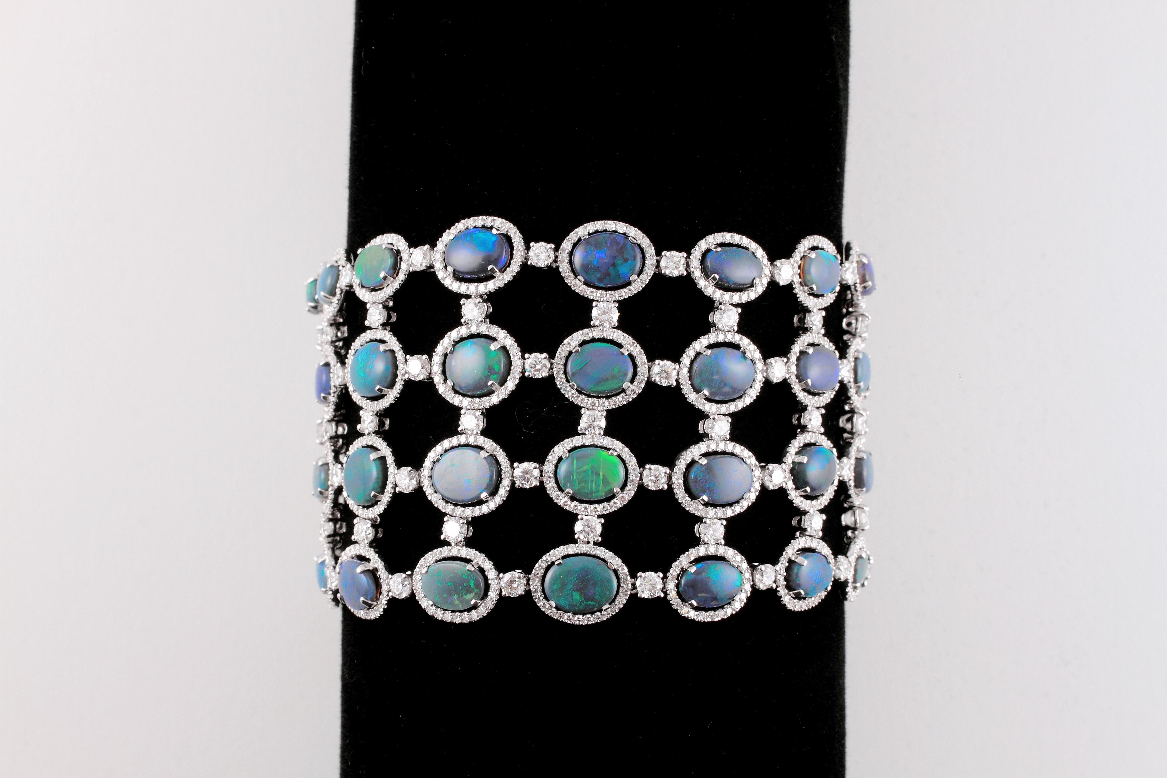 David Morris Bracelet en opale de 37,52 carats et diamants de 16,05 carats Bon état - En vente à Dallas, TX
