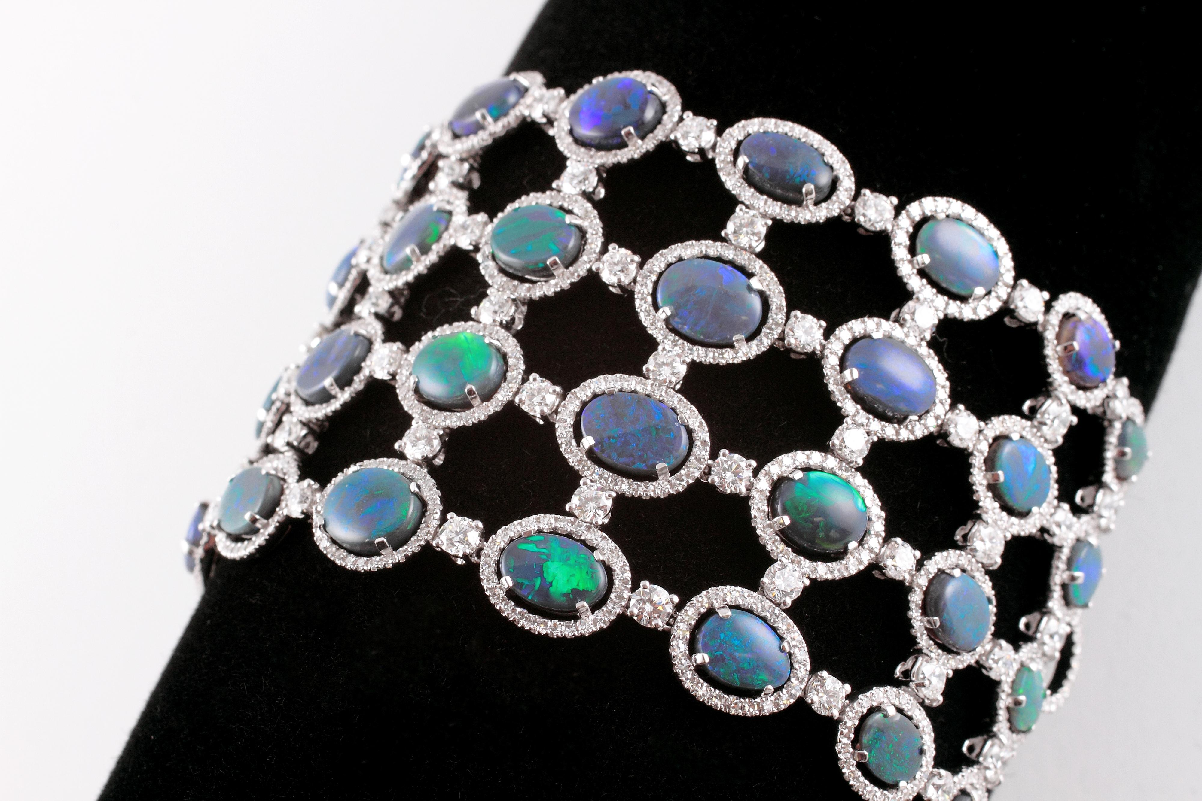 David Morris Bracelet en opale de 37,52 carats et diamants de 16,05 carats Unisexe en vente