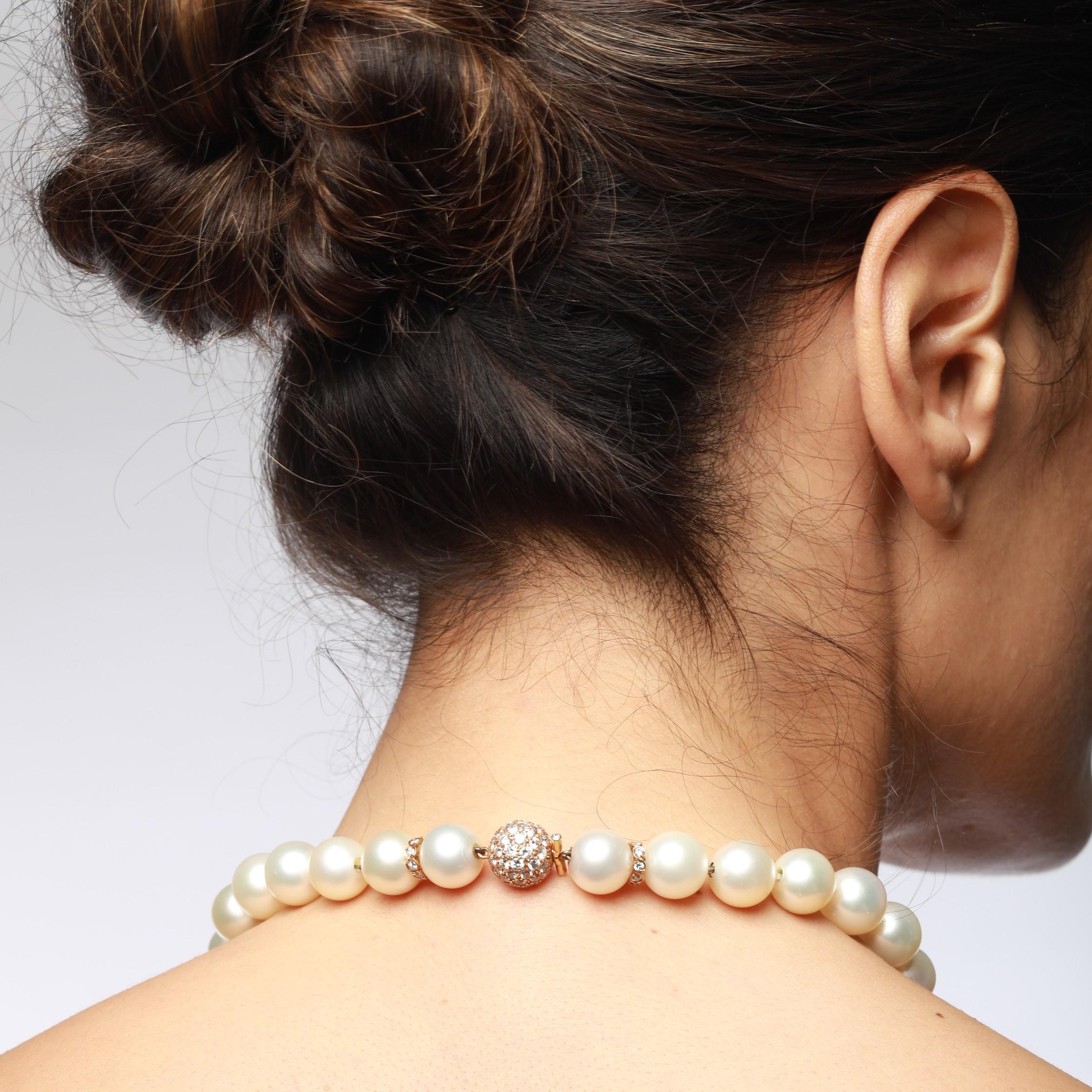 Round Cut David Morris Gold Pearl Necklace with Diamond Clasp For Sale