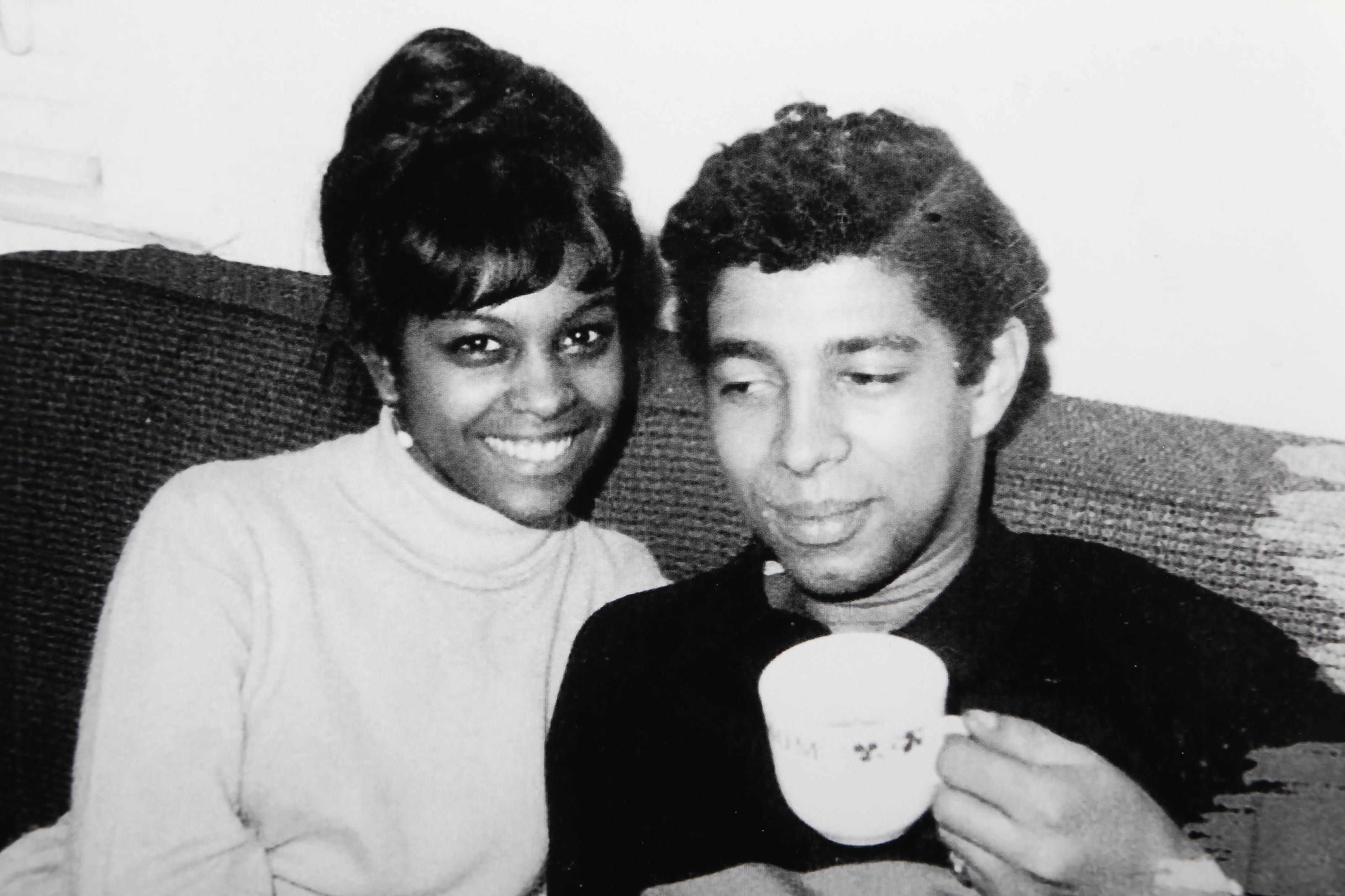 Loretta Devine et David Ogburn, photographie Pop Art Gelatin Silver Print en vente 2