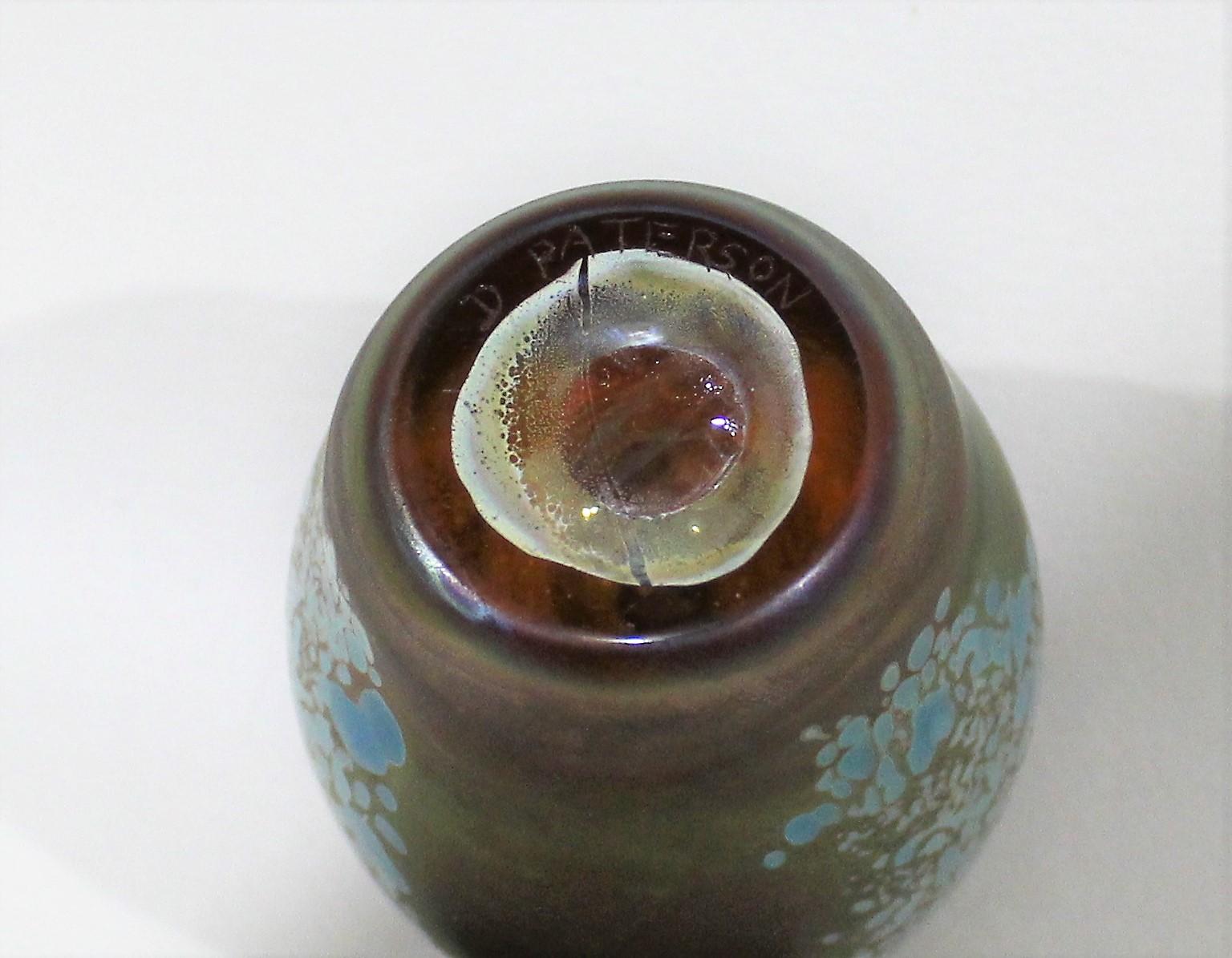 David Paterson Art Glass Vase In Excellent Condition For Sale In Hamilton, Ontario