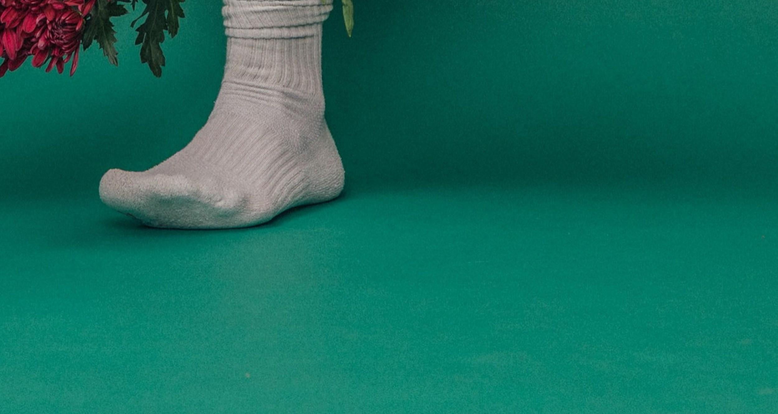 Pieds avec fleurs deux (drôle, fantaisiste, vibrant, sarcelle, 38% DE RÉDUCTION - TEMPS LIMITÉ) en vente 5