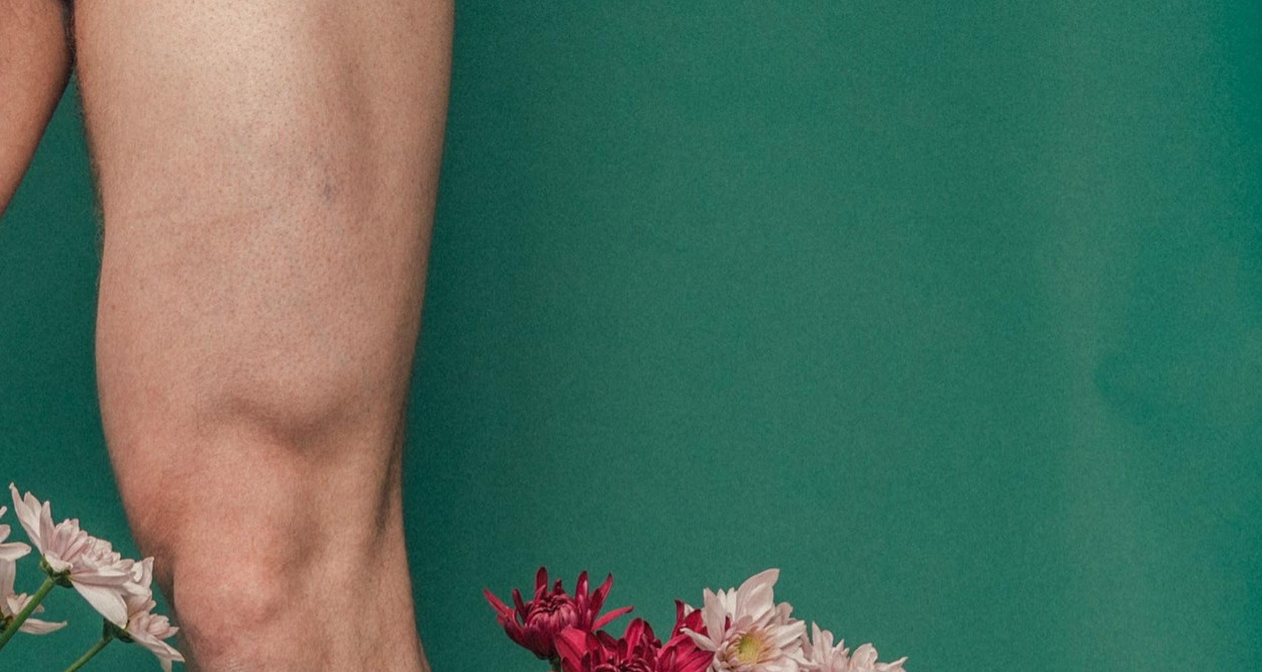 Pieds avec fleurs deux (drôle, fantaisiste, vibrant, sarcelle, 38% DE RÉDUCTION - TEMPS LIMITÉ) en vente 3