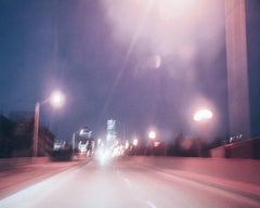 Rosa City I (Stadt, Motion Blur, Pink, Teal, Empty Road, Highrise, Street Photo)