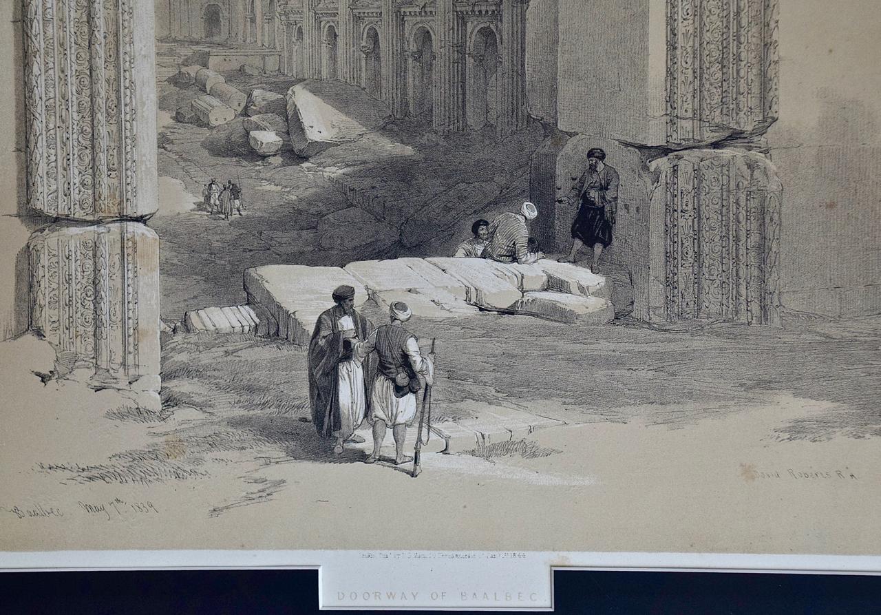 Lithographie colorée à la main de David Roberts du 19e siècle, « The Doorway of Baalbec » (La porte du Baalbec). en vente 4