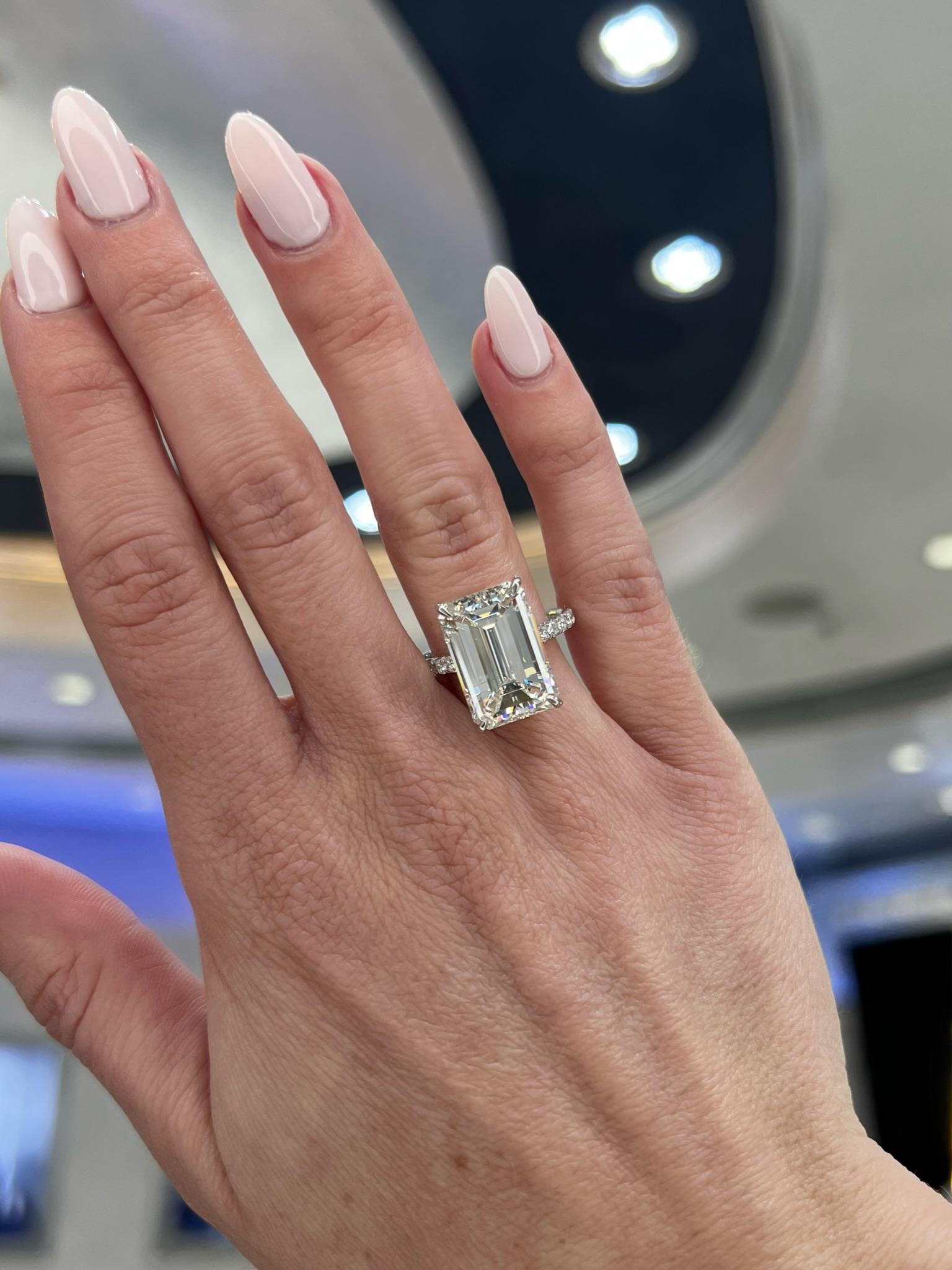 David Rosenberg 10.86 Carat Emerald Cut I VS2 GIA Diamond Engagement Ring For Sale 5