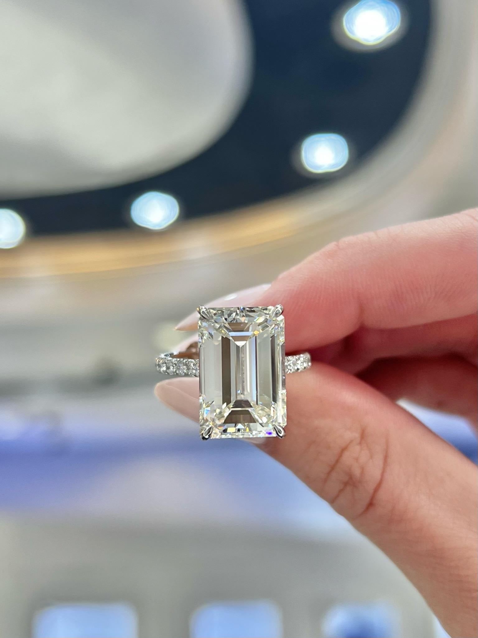 David Rosenberg 10.86 Carat Emerald Cut I VS2 GIA Diamond Engagement Ring For Sale 1