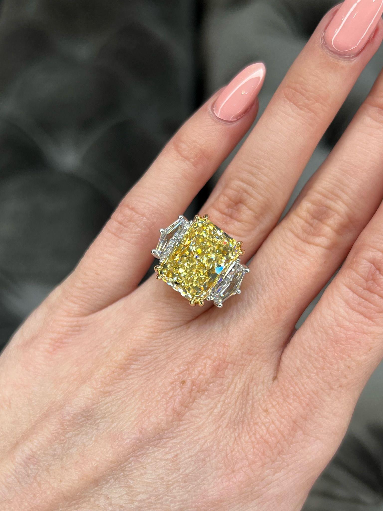 David Rosenberg 11.18 Radiant Fancy Yellow VVS2 GIA Diamond Engagement Ring For Sale 7