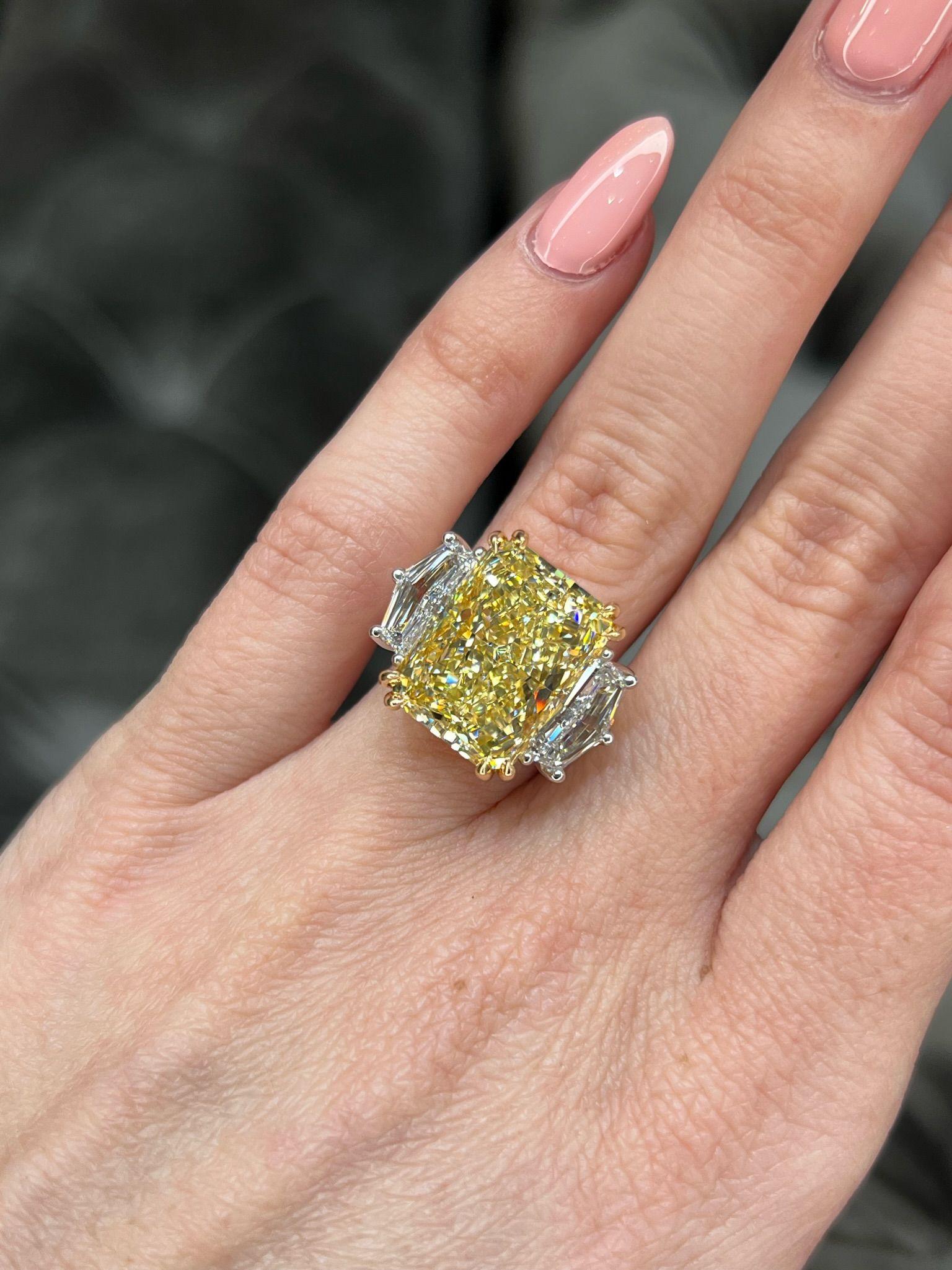 David Rosenberg 11.18 Radiant Fancy Yellow VVS2 GIA Diamond Engagement Ring For Sale 8
