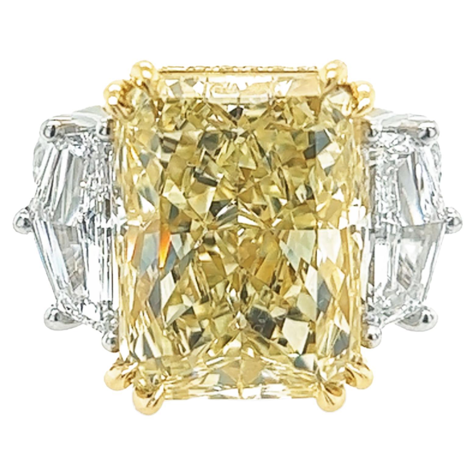 David Rosenberg 11.18 Radiant Fancy Yellow VVS2 GIA Diamond Engagement Ring For Sale