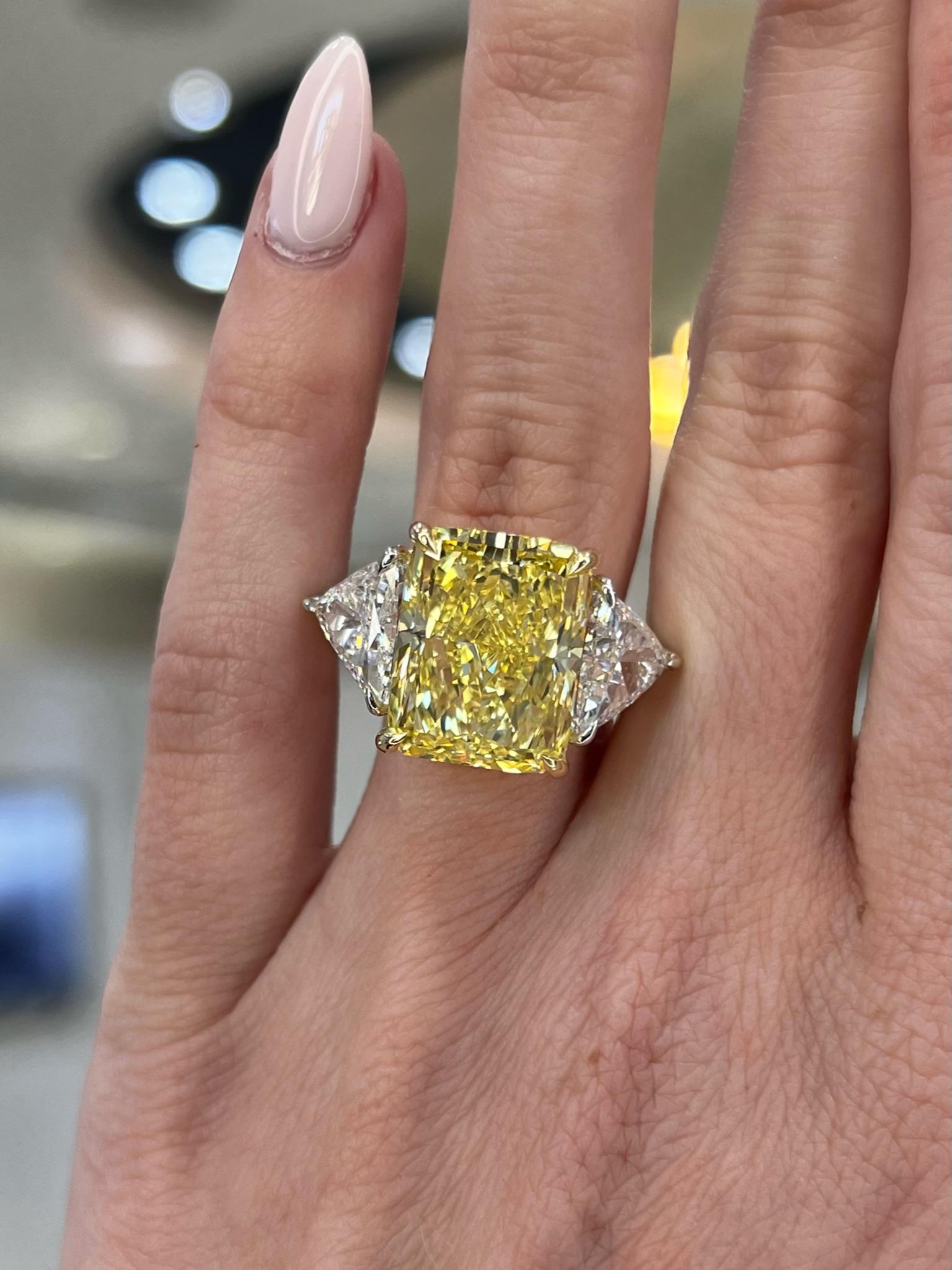 David Rosenberg 12.15ct Radiant Fancy Intense Yellow VS1 GIA Diamond Engagement en vente 8