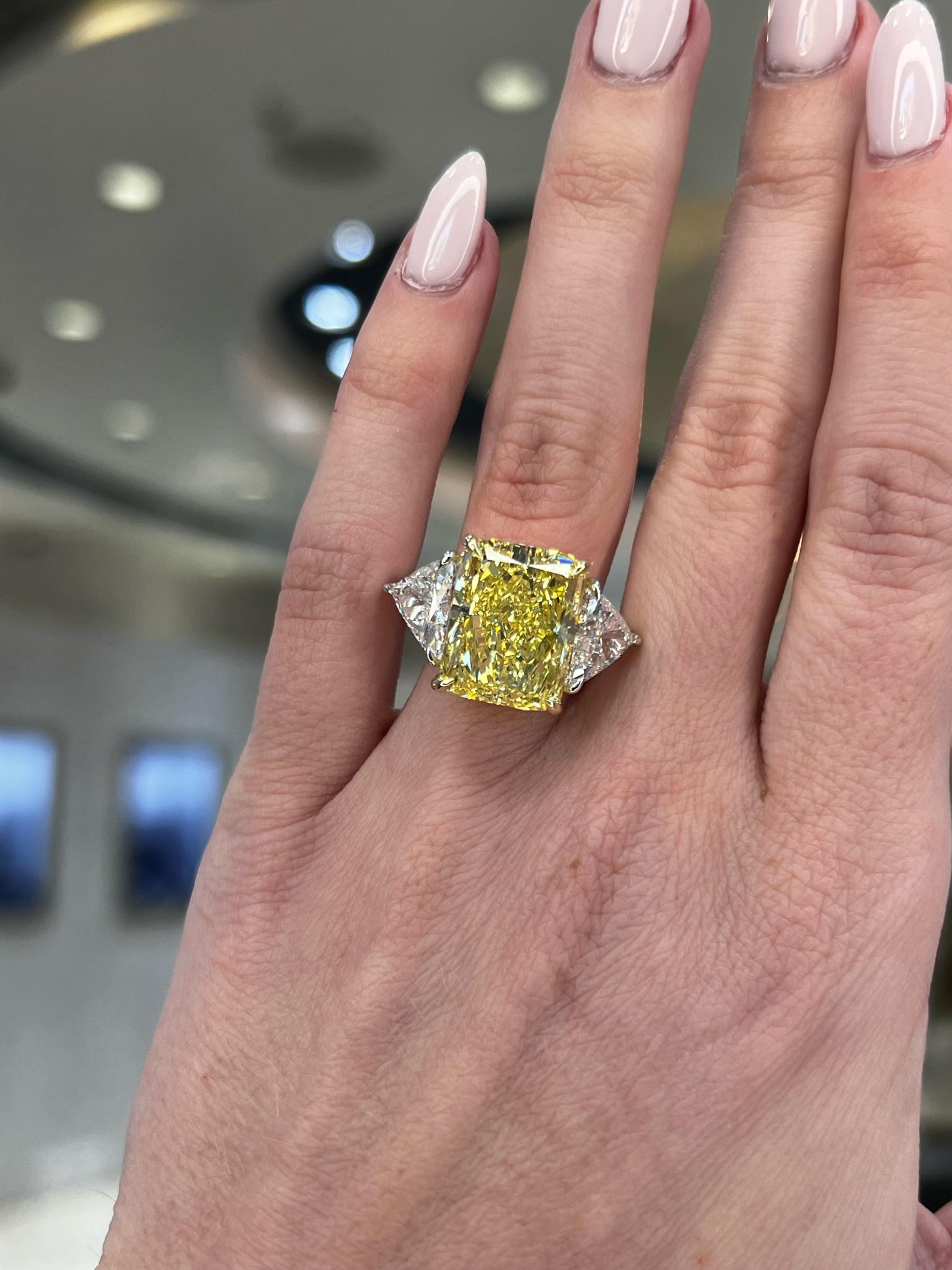 David Rosenberg 12.15ct Radiant Fancy Intense Yellow VS1 GIA Diamond Engagement en vente 11