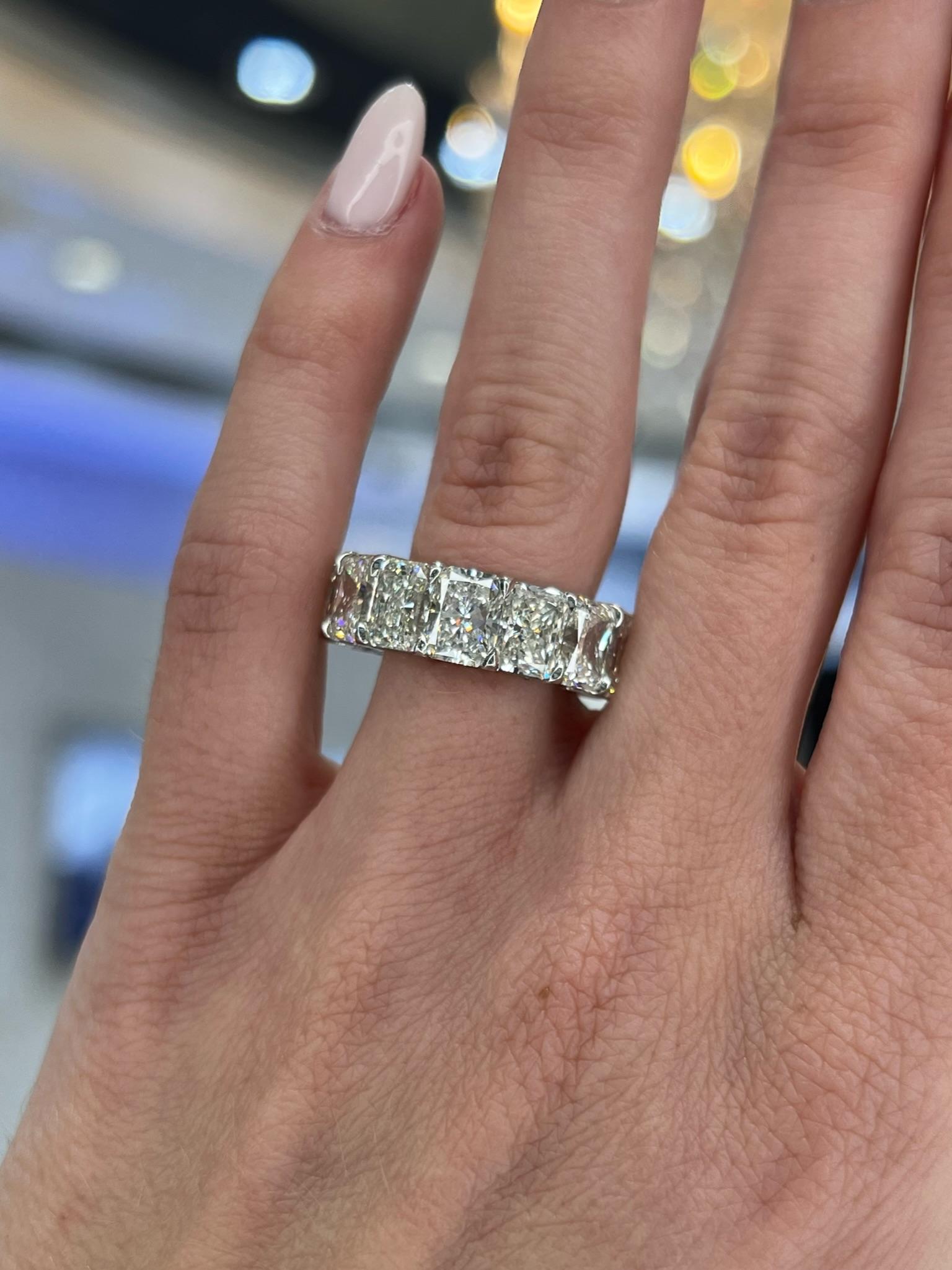 David Rosenberg Alliance d'éternité en diamants taille radiant de 14.17 carats au total, certifiés GIA en vente 8