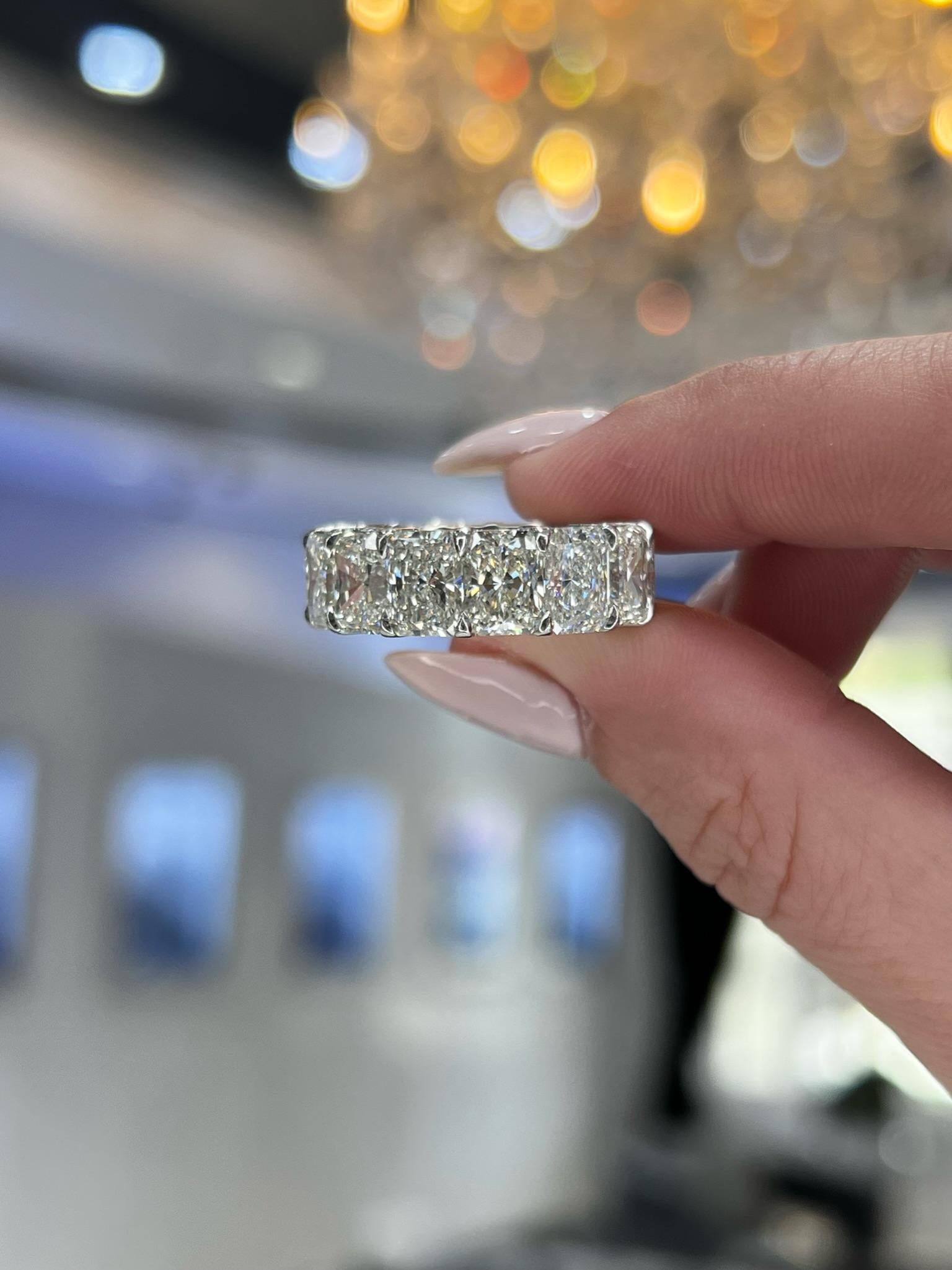 David Rosenberg Alliance d'éternité en diamants taille radiant de 14.17 carats au total, certifiés GIA en vente 10