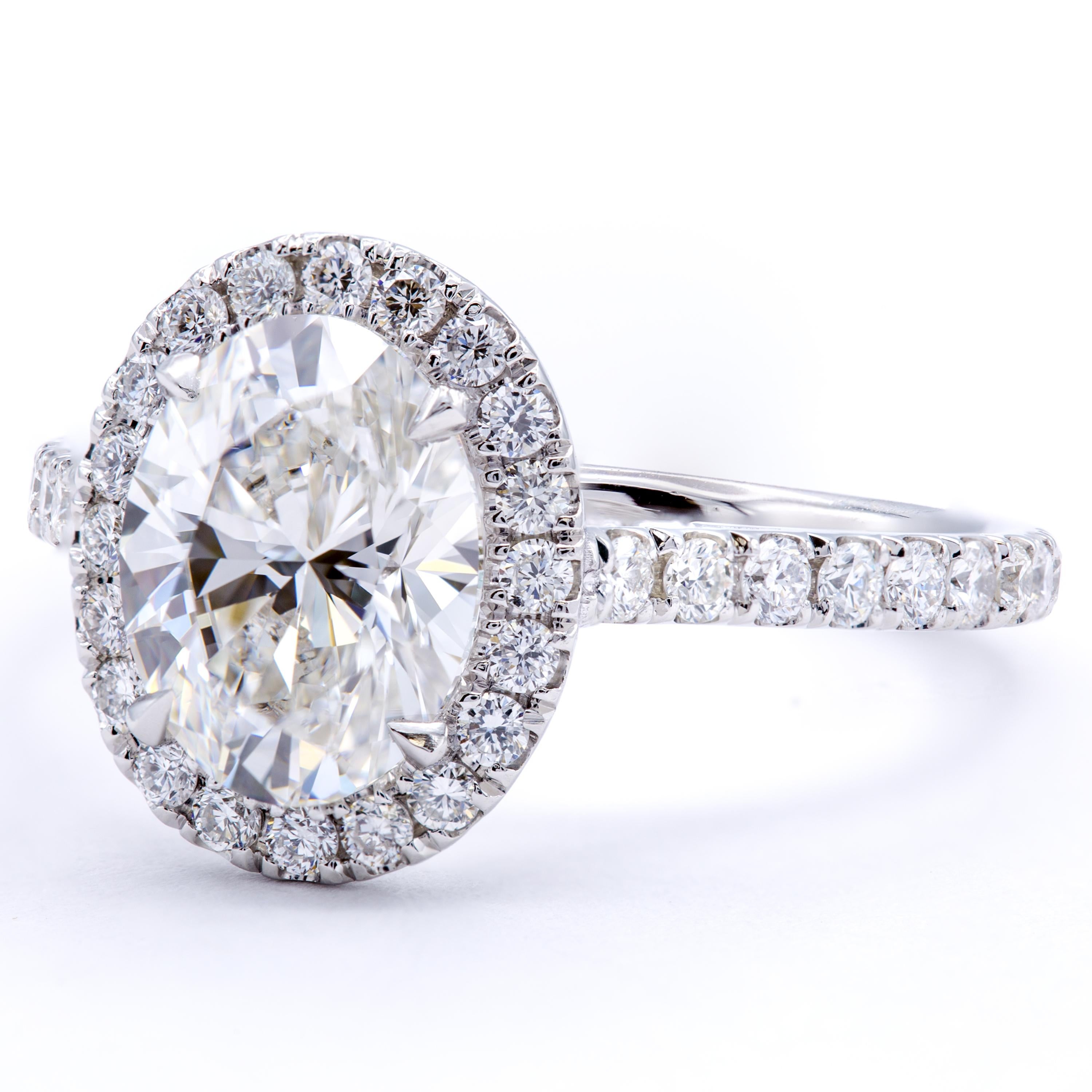 oval halo diamond ring