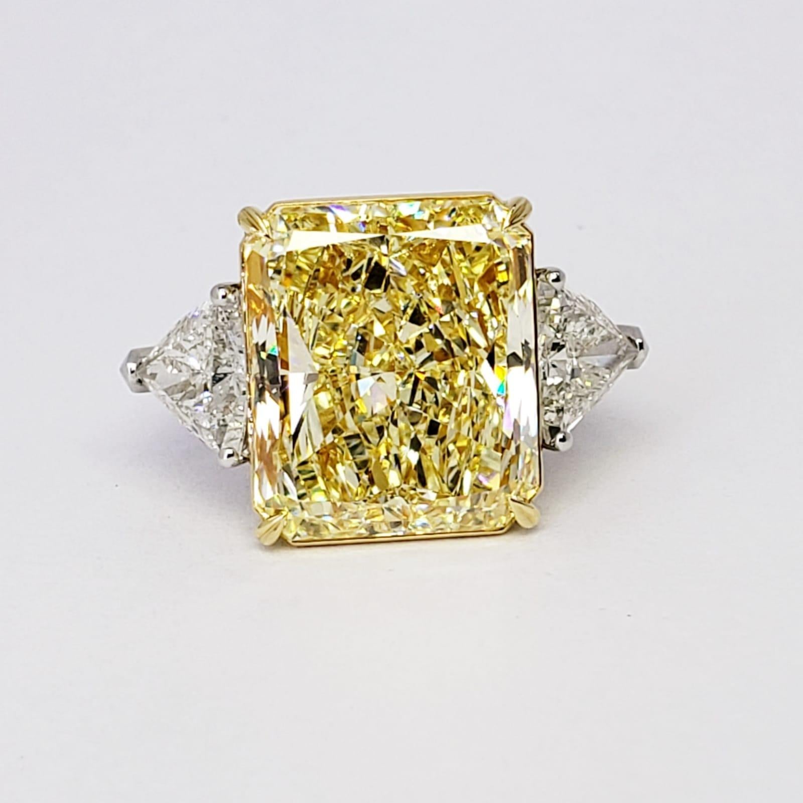 David Rosenberg 15.34 Carat Radiant GIA Fancy Light Yellow Diamond Platinum Ring 3