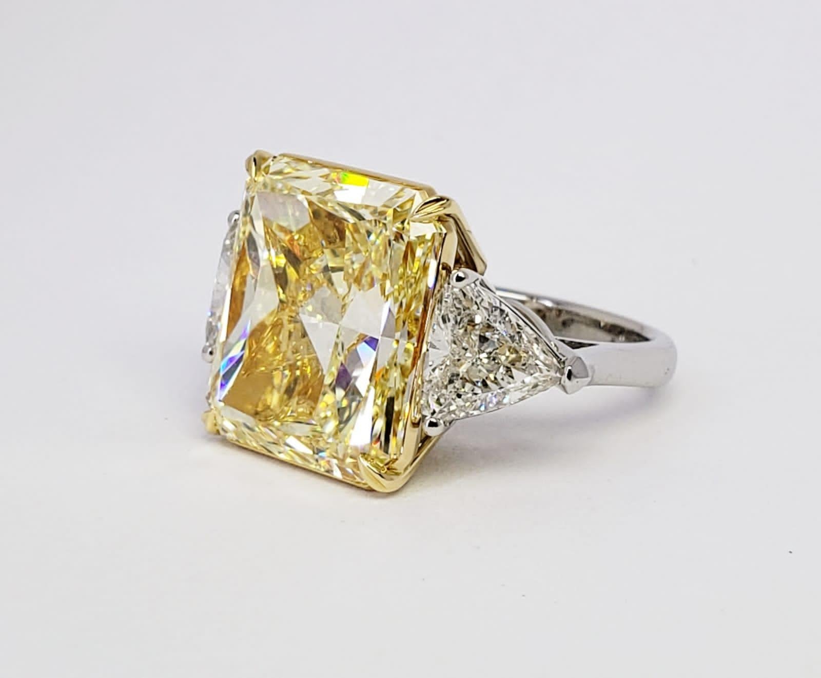 David Rosenberg 15.34 Carat Radiant GIA Fancy Light Yellow Diamond Platinum Ring 5
