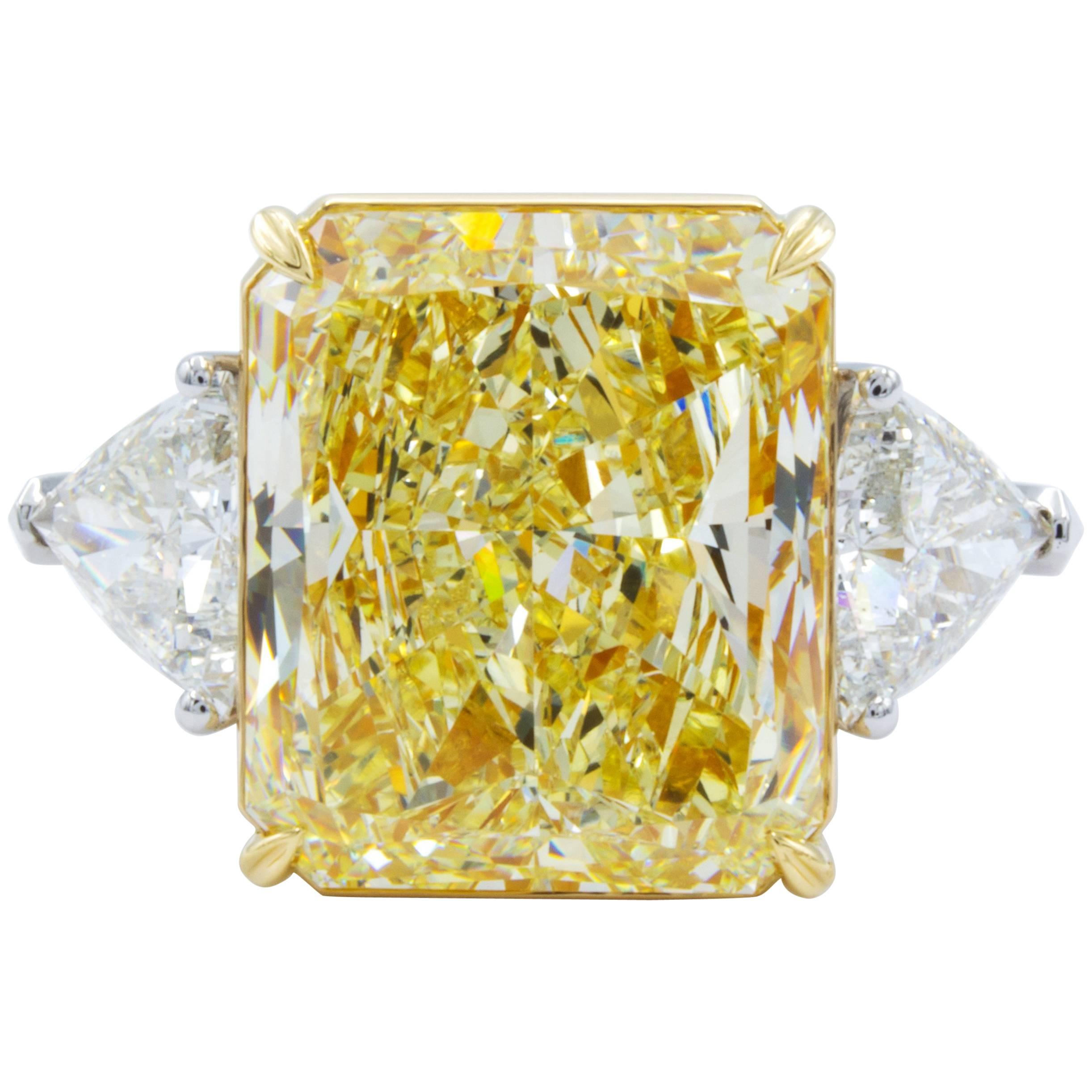 David Rosenberg 15.34 Carat Radiant GIA Fancy Light Yellow Diamond Platinum Ring