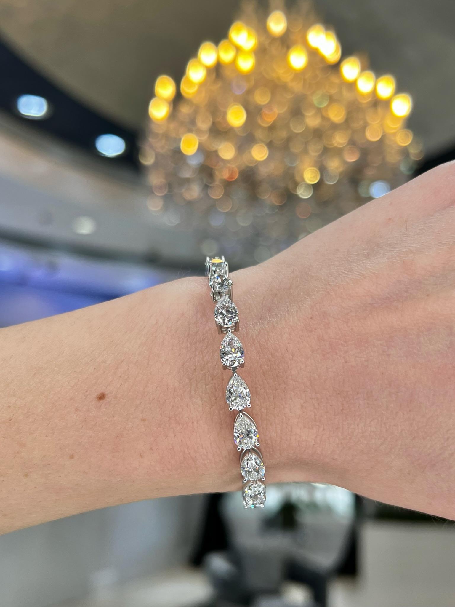 David Rosenberg 16.13 Carat TW White Pear Shape GIA Diamond Tennis Bracelet For Sale 2