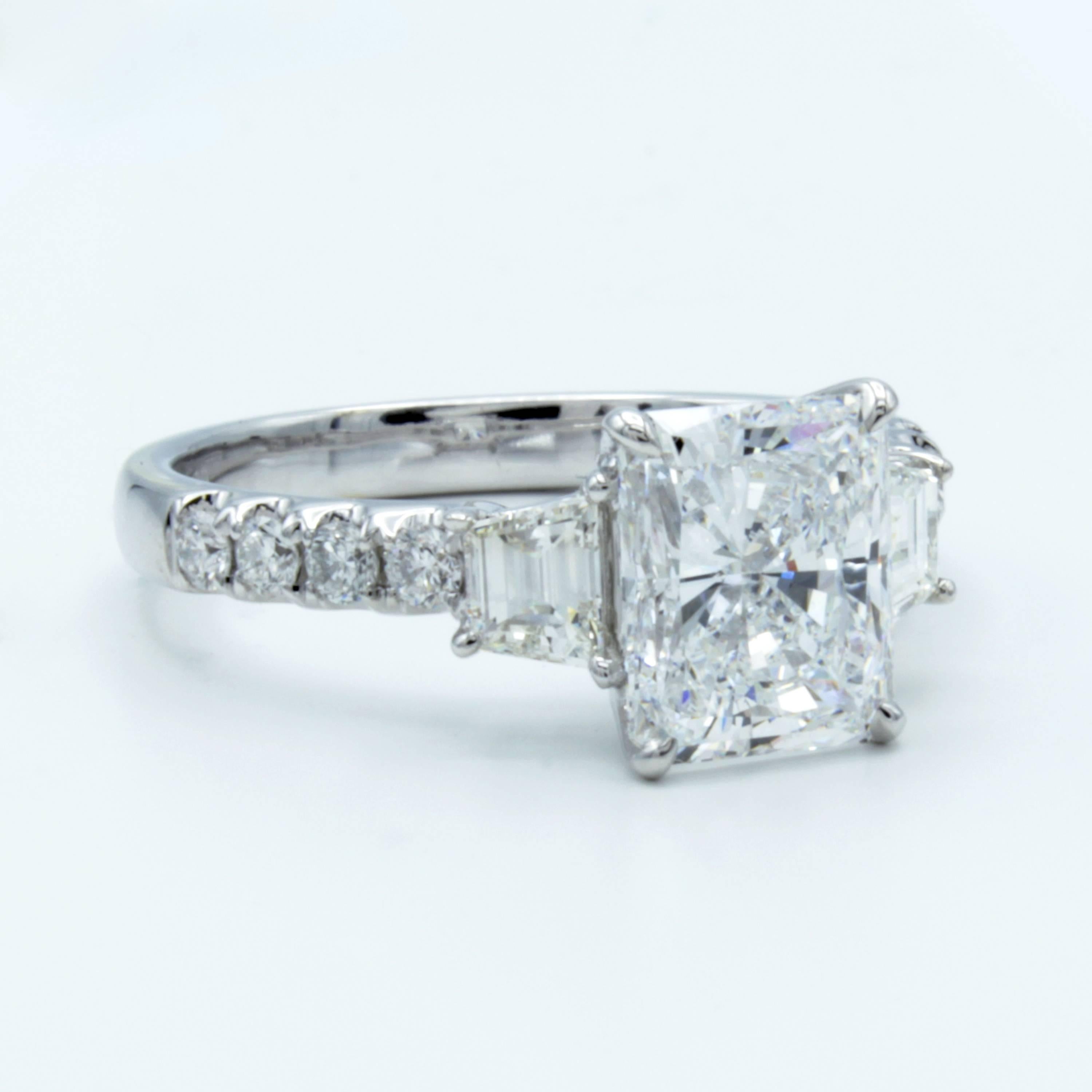 Modern David Rosenberg 2 Carat GIA Radiant D/SI1 18Kt WhiteGold Diamond Engagement Ring