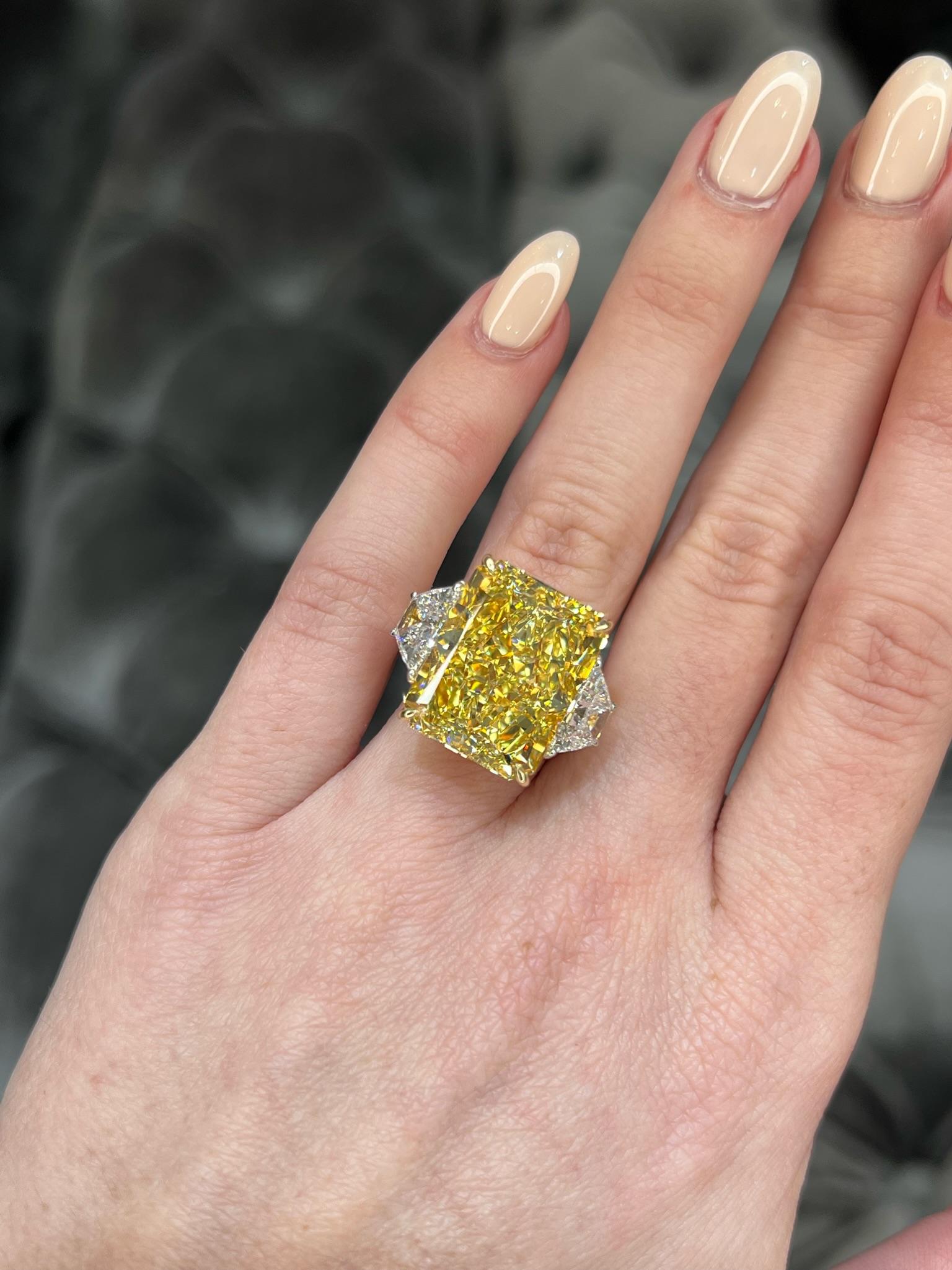 David Rosenberg 20.04ct Radiant Fancy Intense Yellow VS2 GIA Diamond Engagement For Sale 5