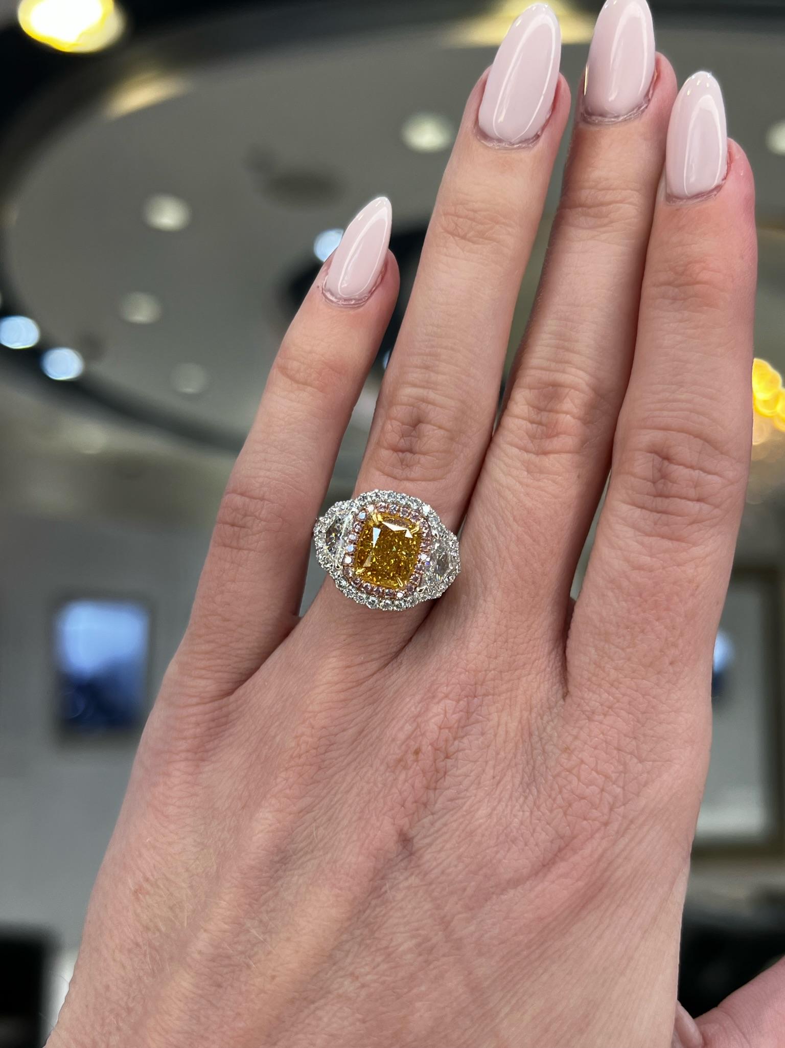 David Rosenberg Ring mit 2,05 Karat Fancy Intense Orange GIA Diamant im Kissenschliff  im Angebot 5