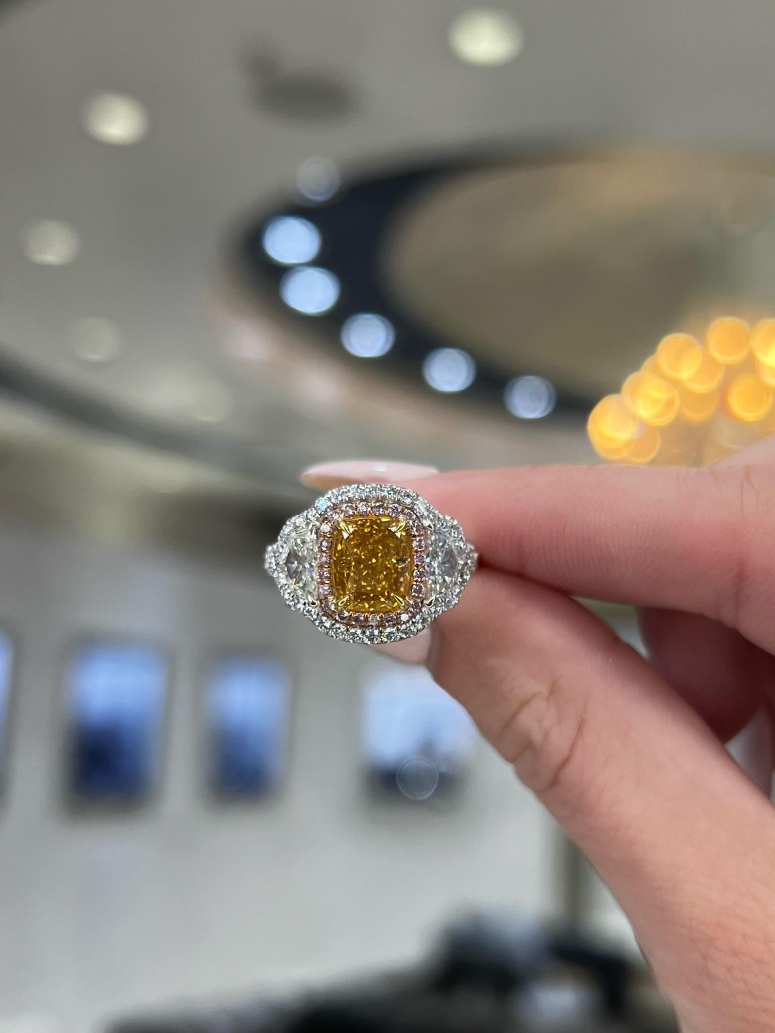 David Rosenberg Ring mit 2,05 Karat Fancy Intense Orange GIA Diamant im Kissenschliff  im Angebot 10