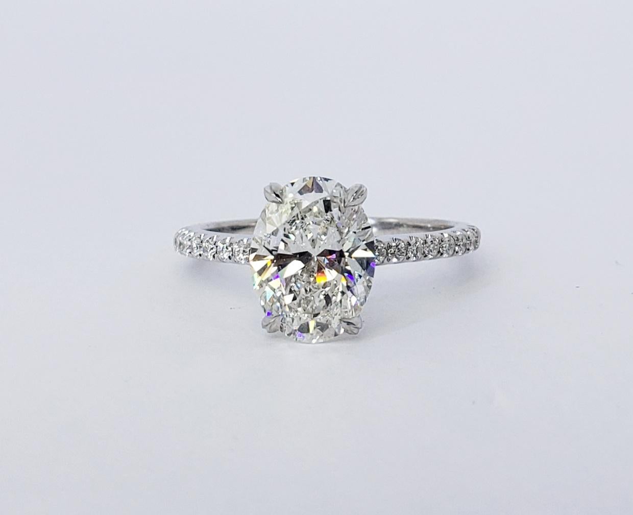 Modern David Rosenberg 2.20 Carat Oval G/VS1 GIA Diamond Engagement Ring
