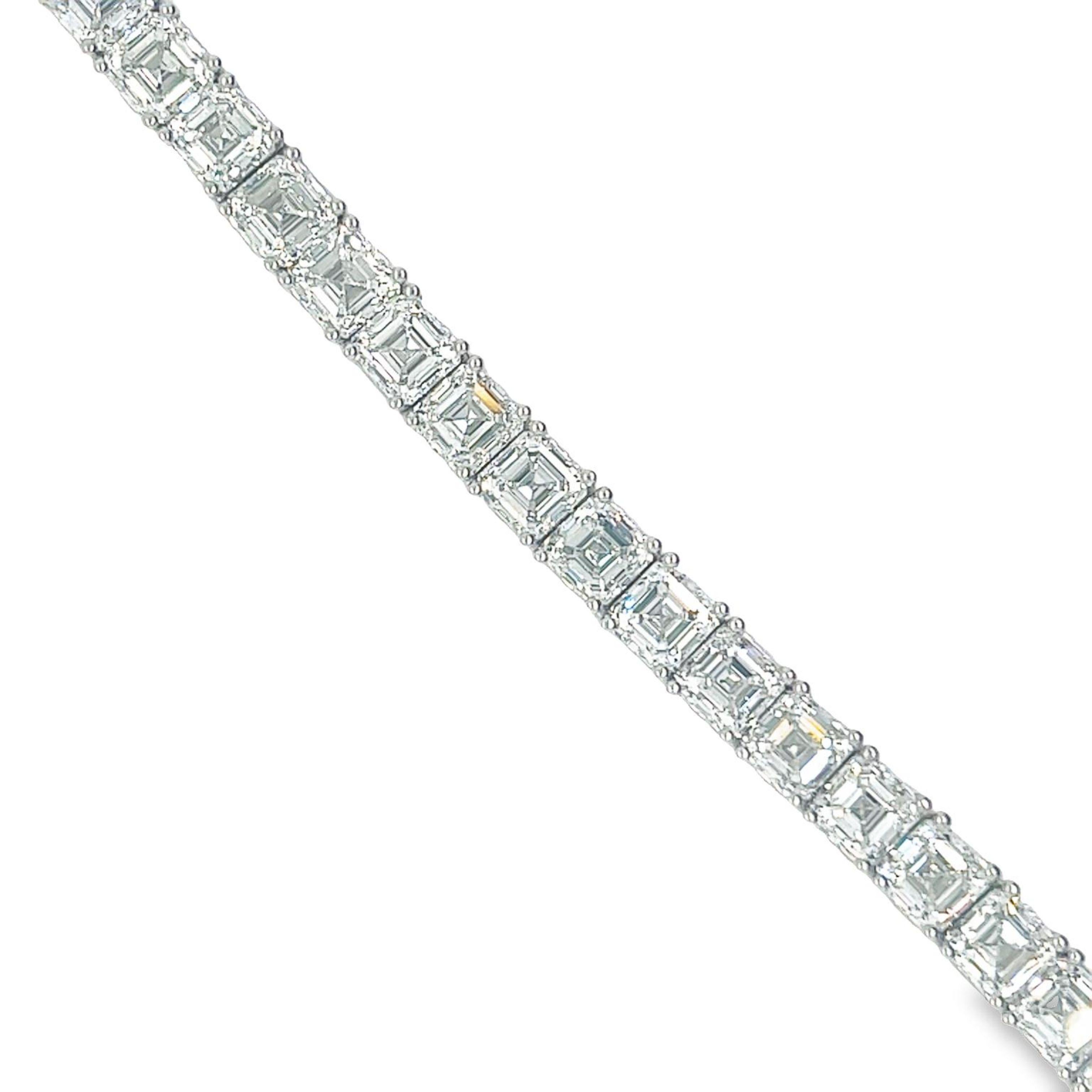 Taille Asscher David Rosenberg Bracelet tennis en diamants blancs taille Asscher de 24,66 carats certifiés GIA  en vente