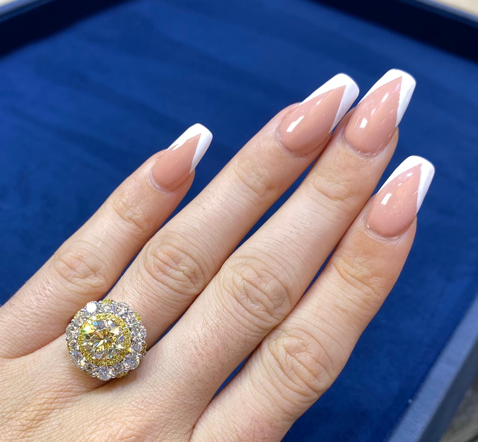 David Rosenberg Anillo de diamantes redondo de 2,56 quilates de color amarillo claro VVS1 GIA en venta 2