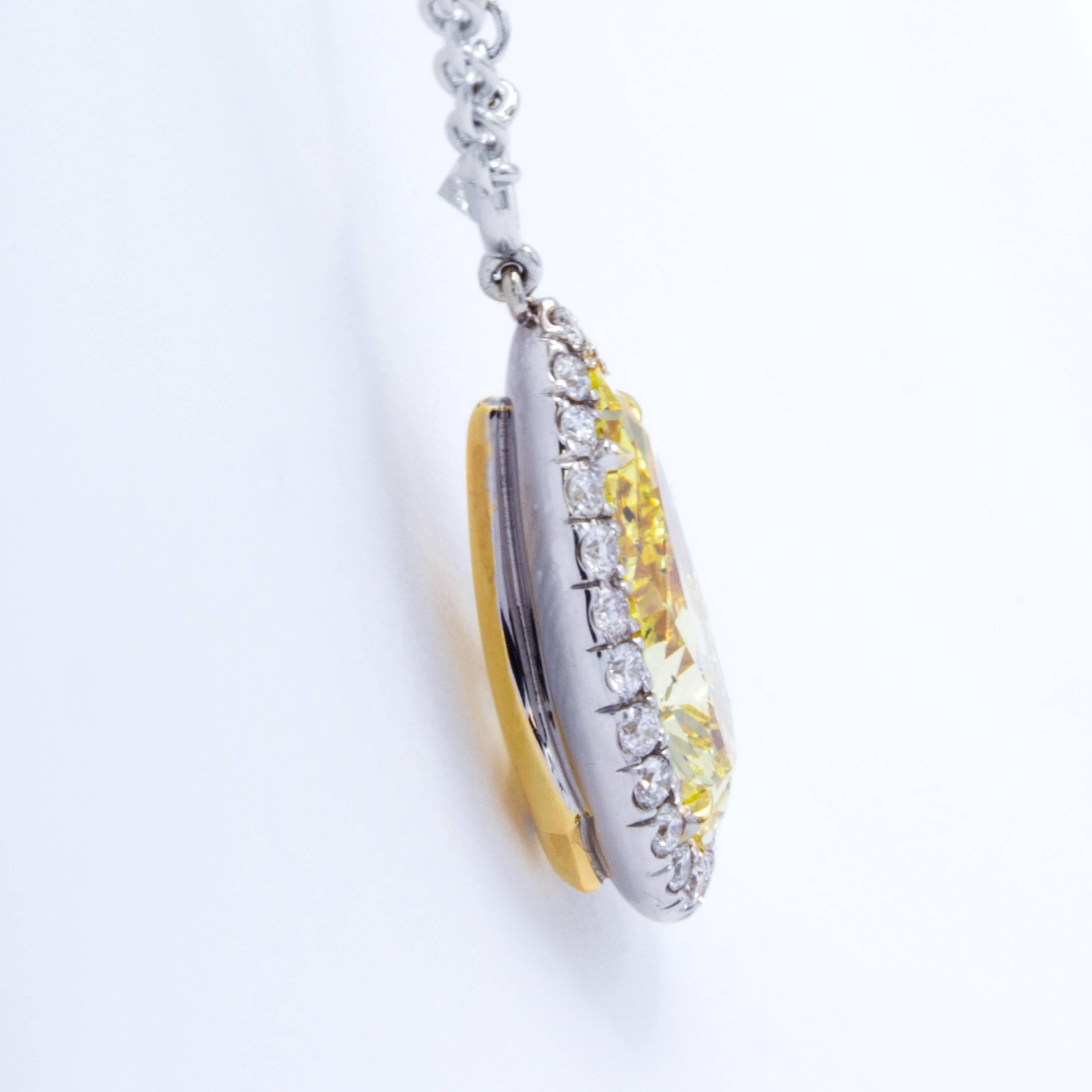 pear shape diamond necklace