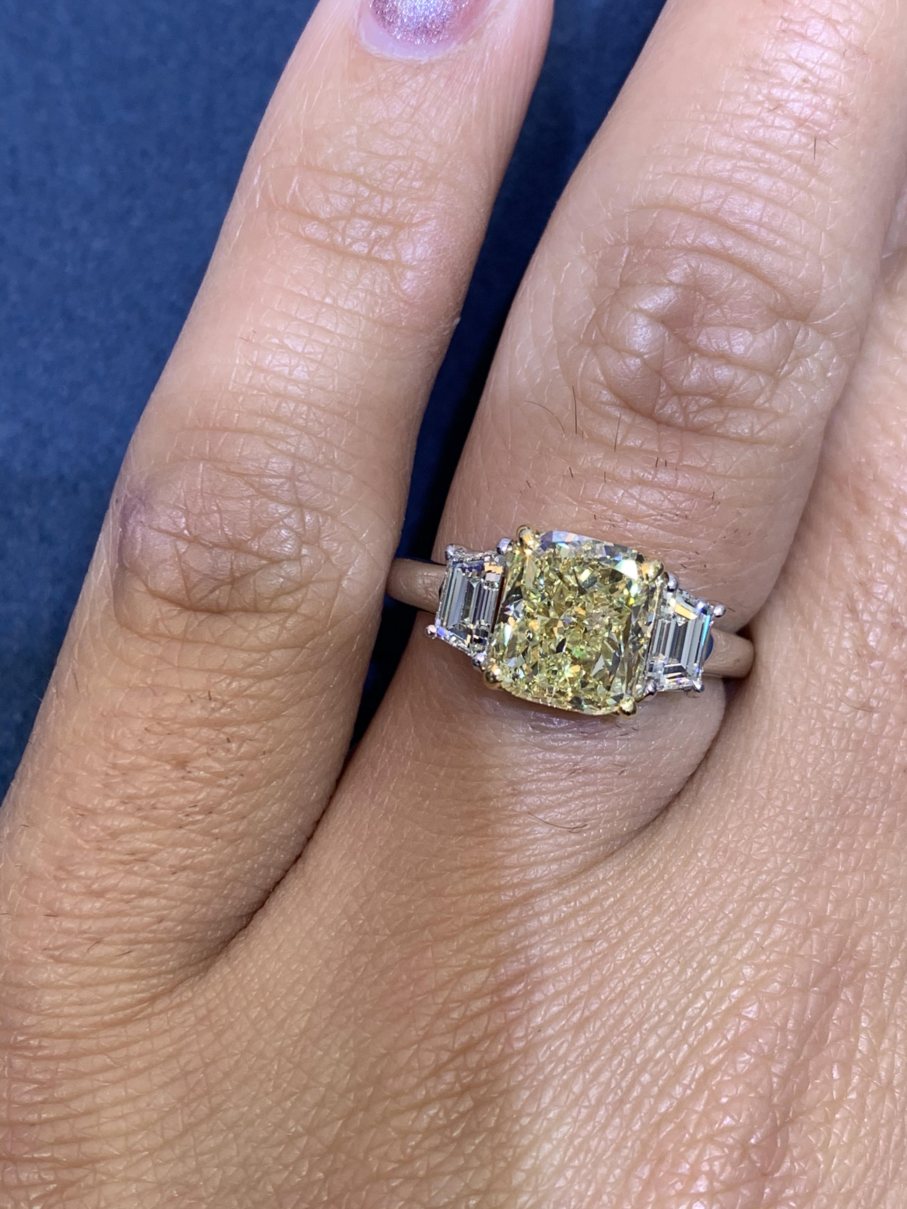 David Rosenberg 3.01 ct Cushion Fancy Light Yellow GIA Diamond Engagement Ring For Sale 1