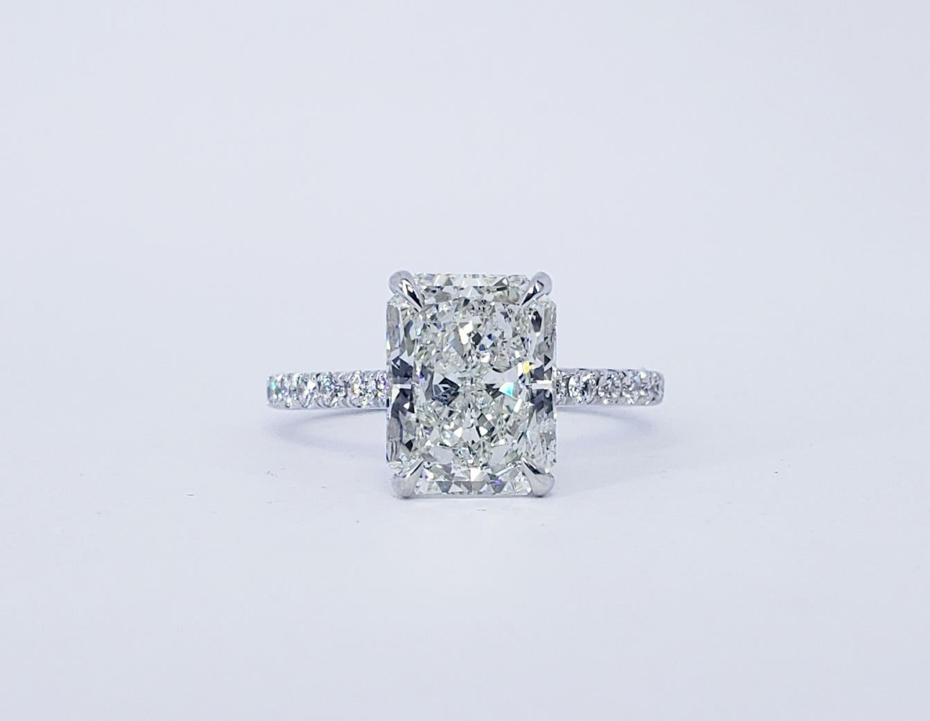David Rosenberg 3.02 Radiant Cut I/SI2 GIA Diamond Engagement Ring In New Condition In Boca Raton, FL