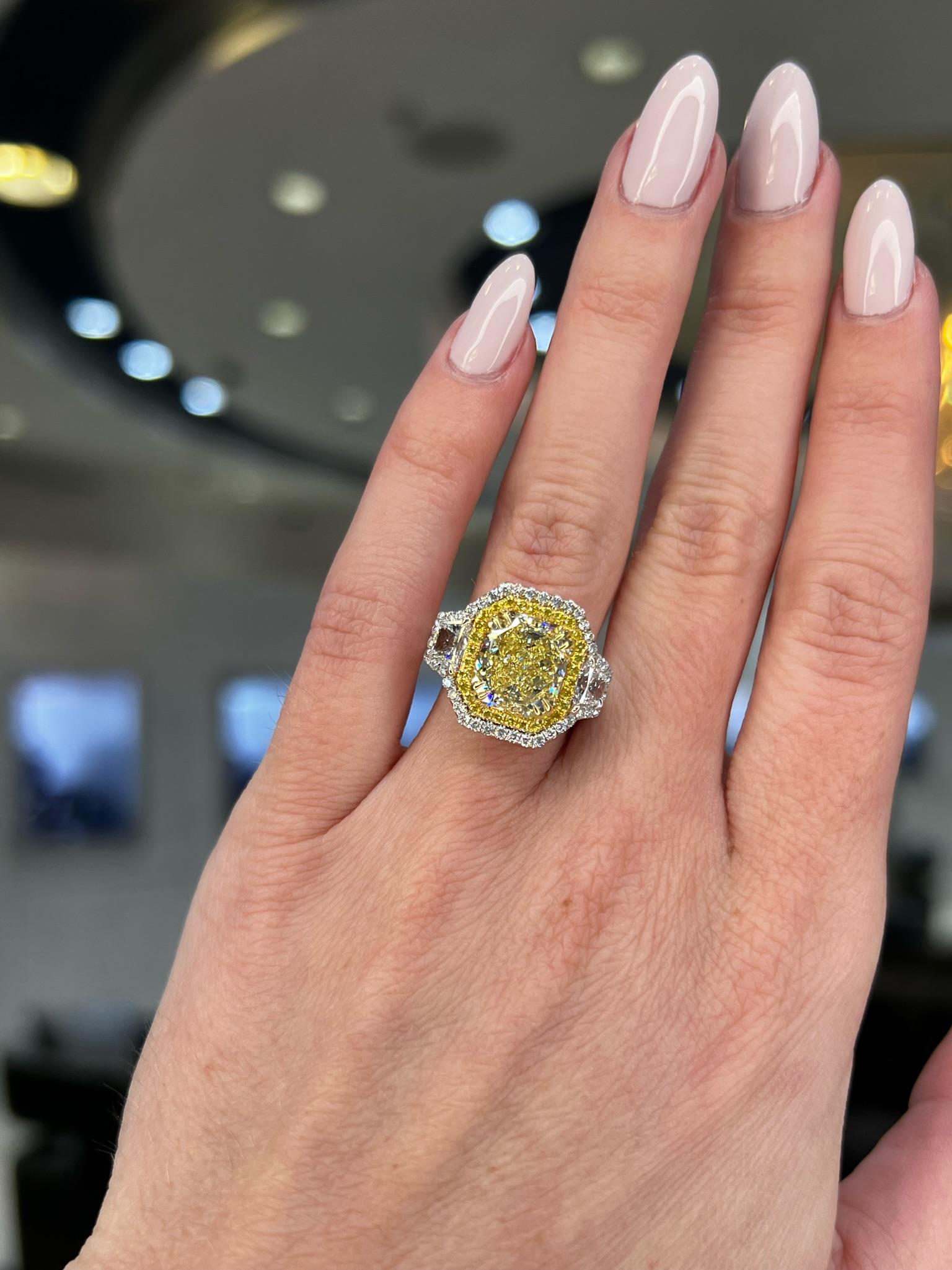 David Rosenberg Verlobungsring mit 3,67 Karat strahlendem gelbem VVS2 GIA Diamant im Angebot 5