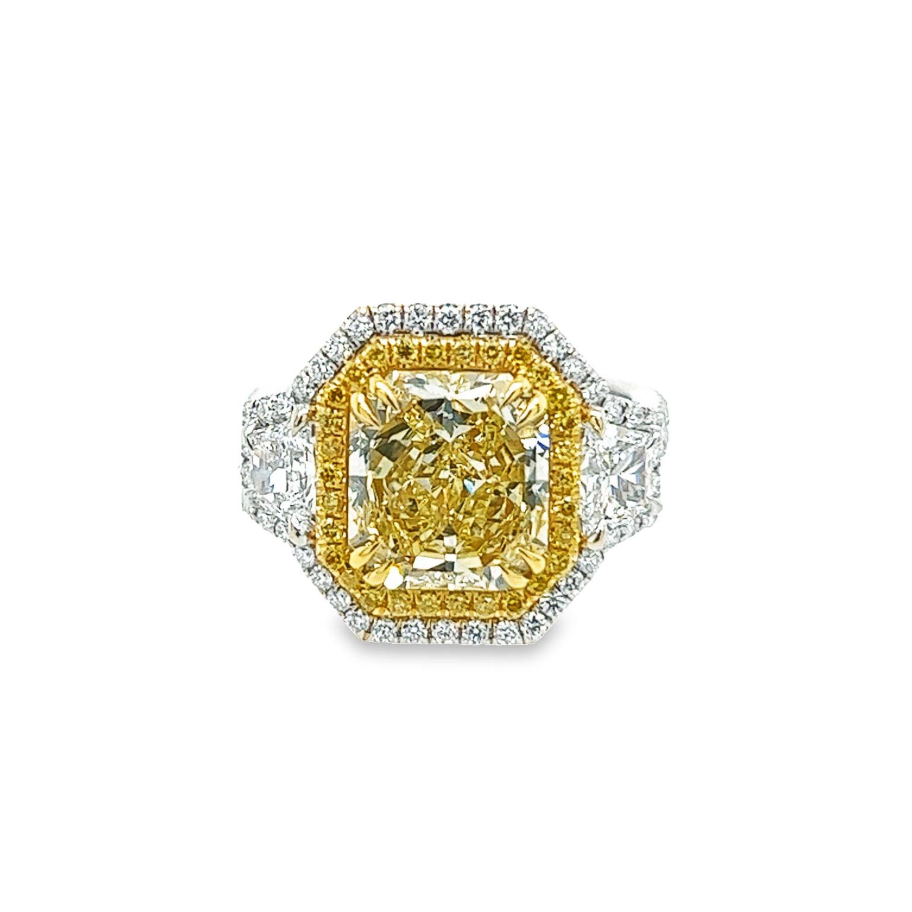 David Rosenberg Verlobungsring mit 3,67 Karat strahlendem gelbem VVS2 GIA Diamant (Moderne) im Angebot