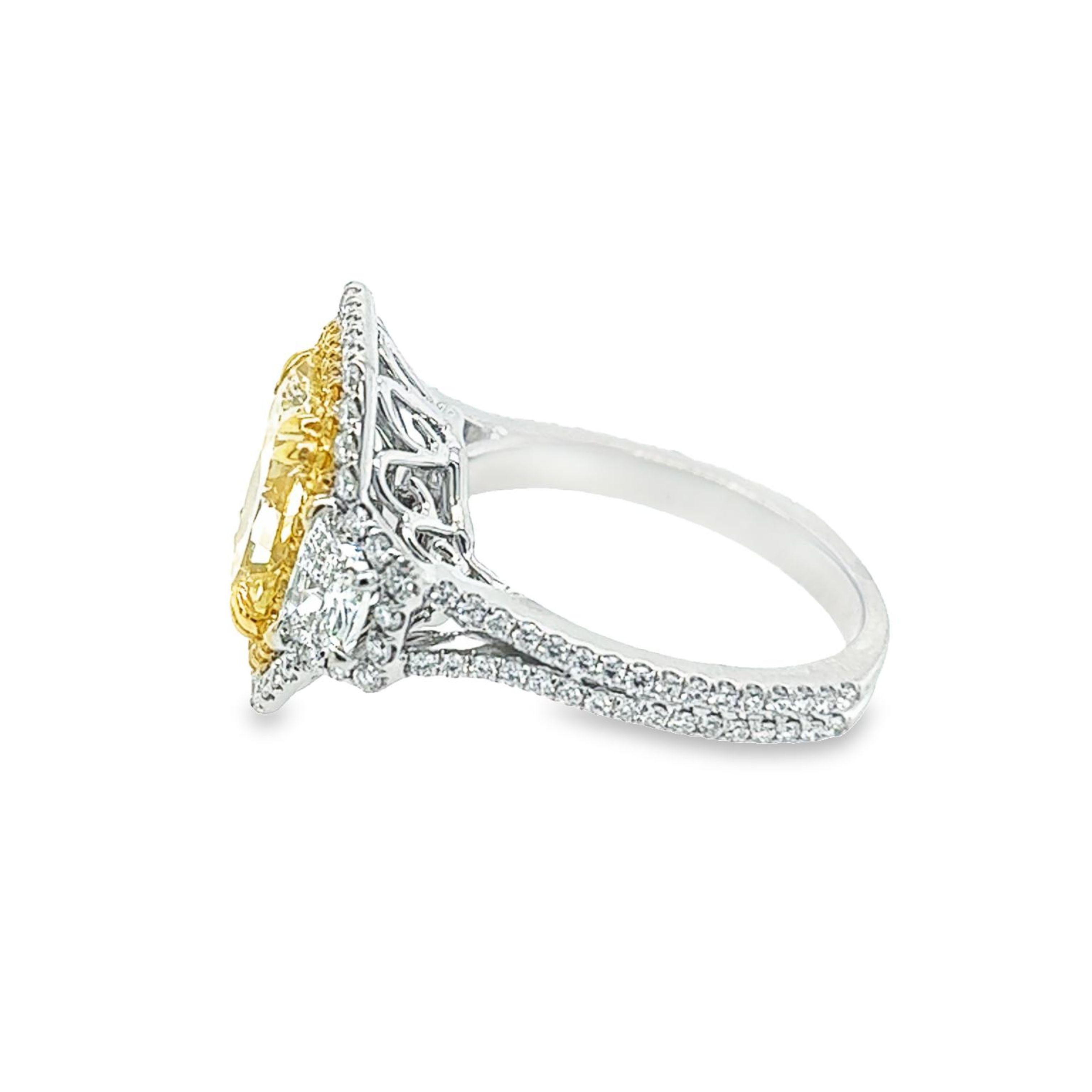 Women's David Rosenberg 3.67 Carat Radiant Fancy Yellow VVS2 GIA Diamond Engagement Ring For Sale