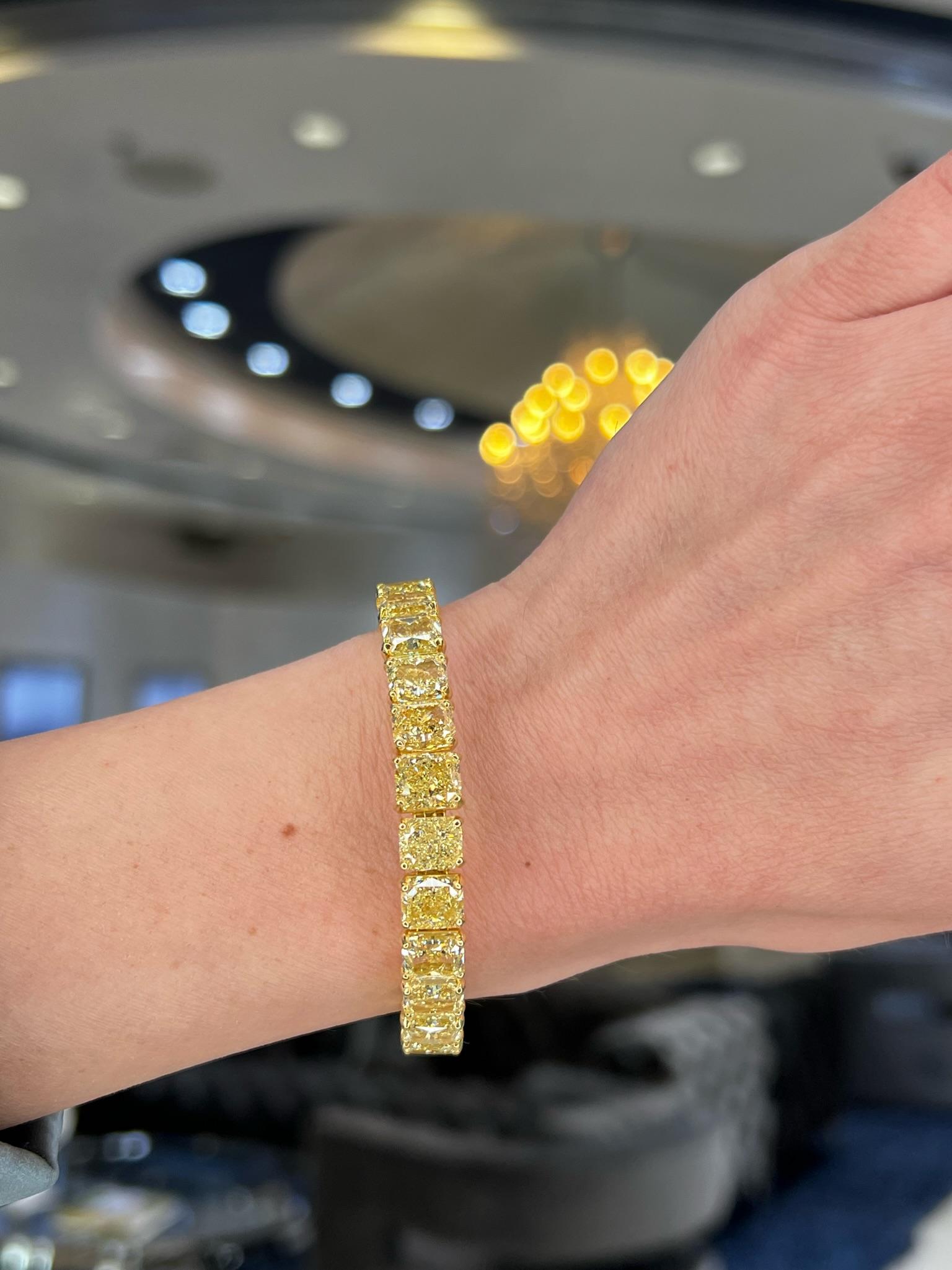 David Rosenberg 42.75 Carat Tw Radiant Fancy Yellow Diamond GIA Tennis Bracelet For Sale 1